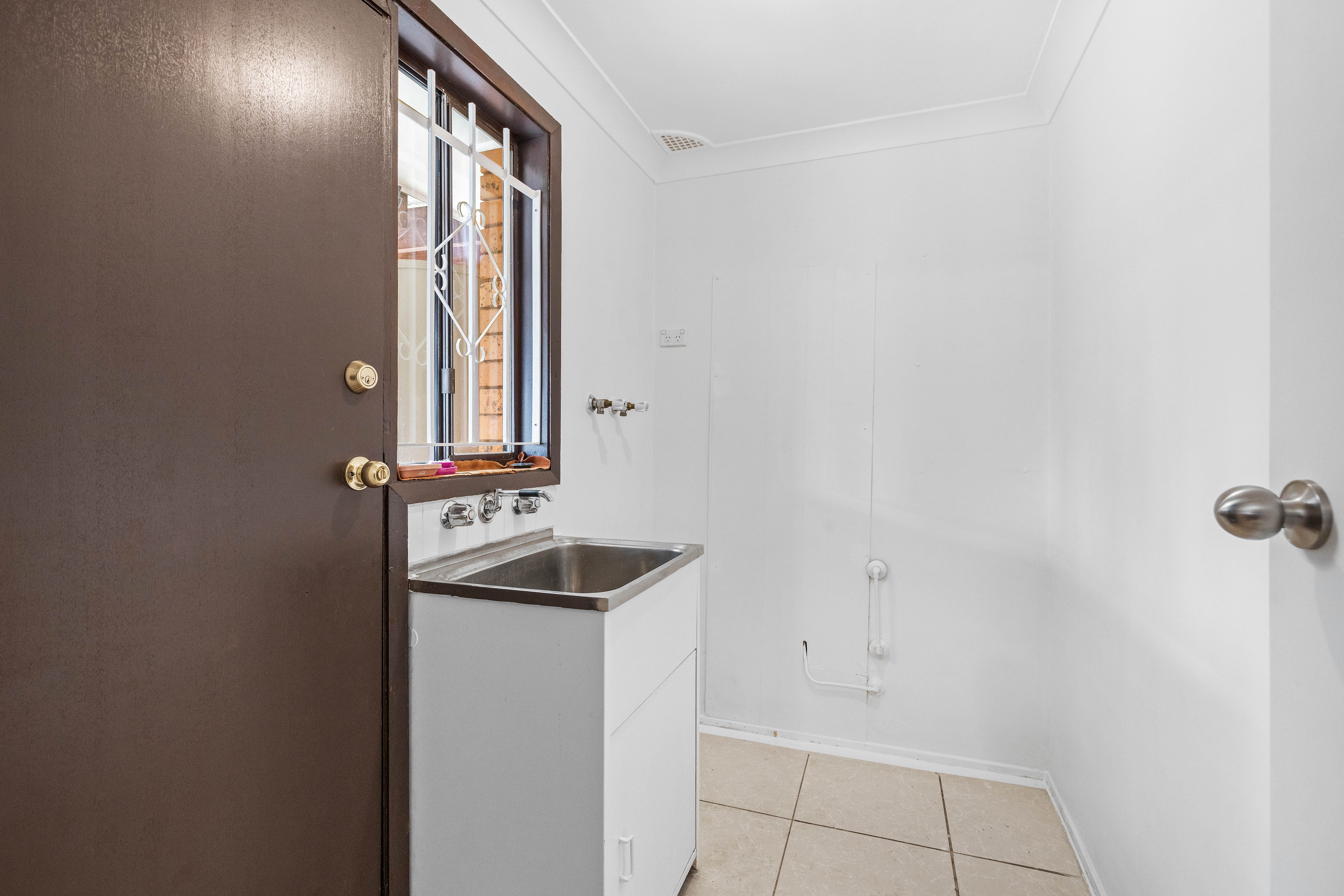 8 Buckland Road, St Clair, NSW