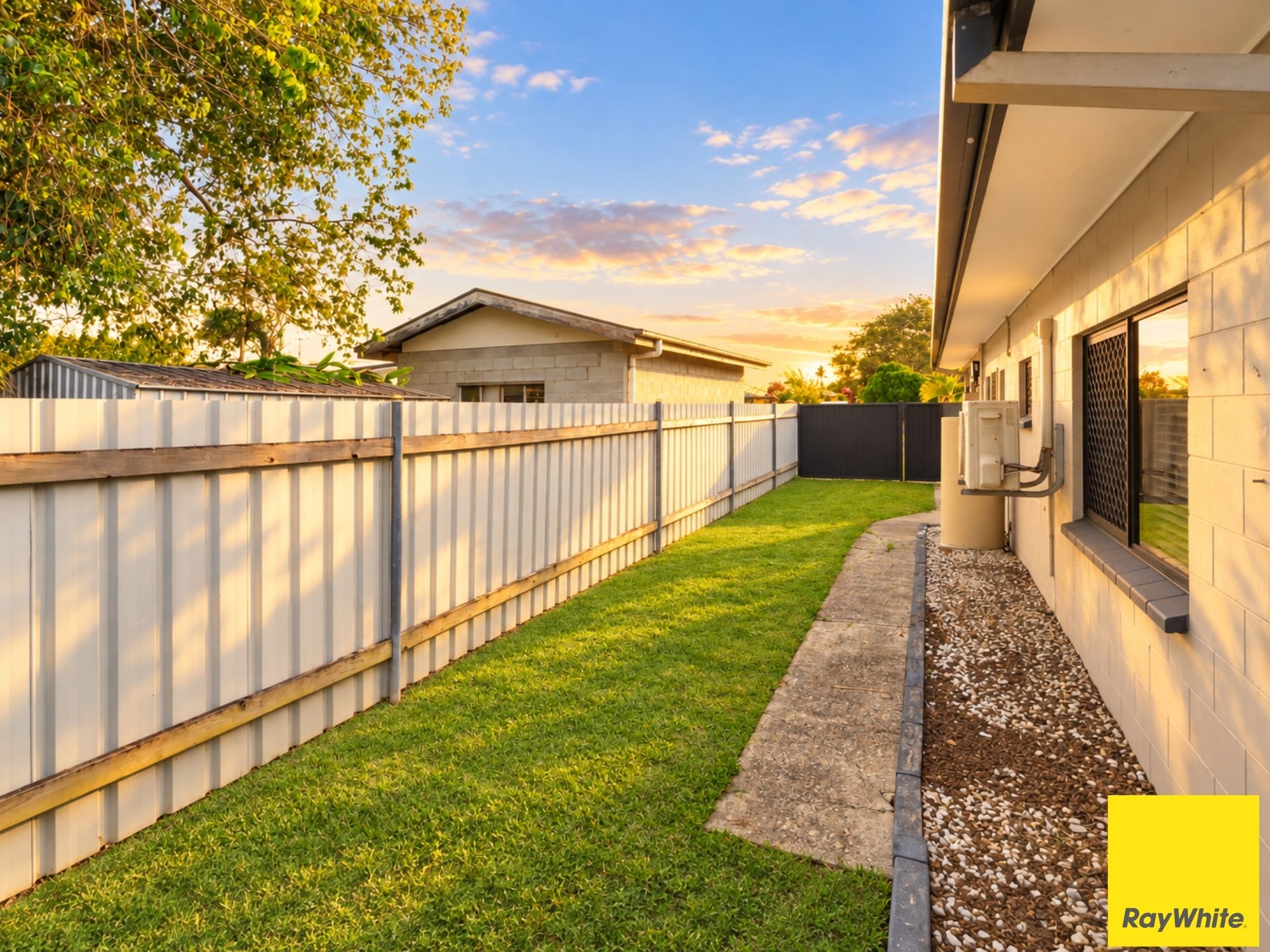 7 Whittaker Close — photo 27 of 30