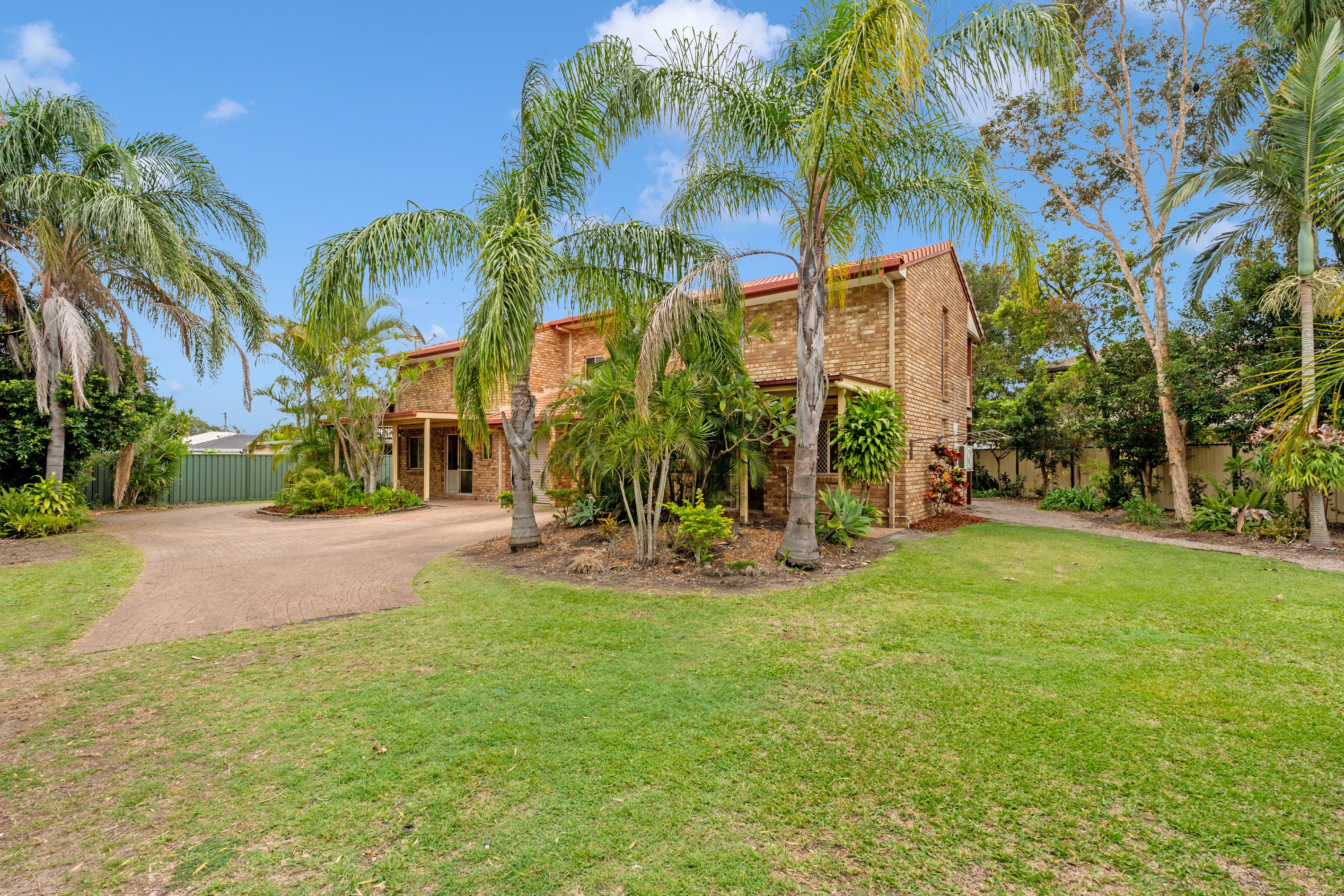 2/8 Sun Court, Banksia Beach, QLD 4507