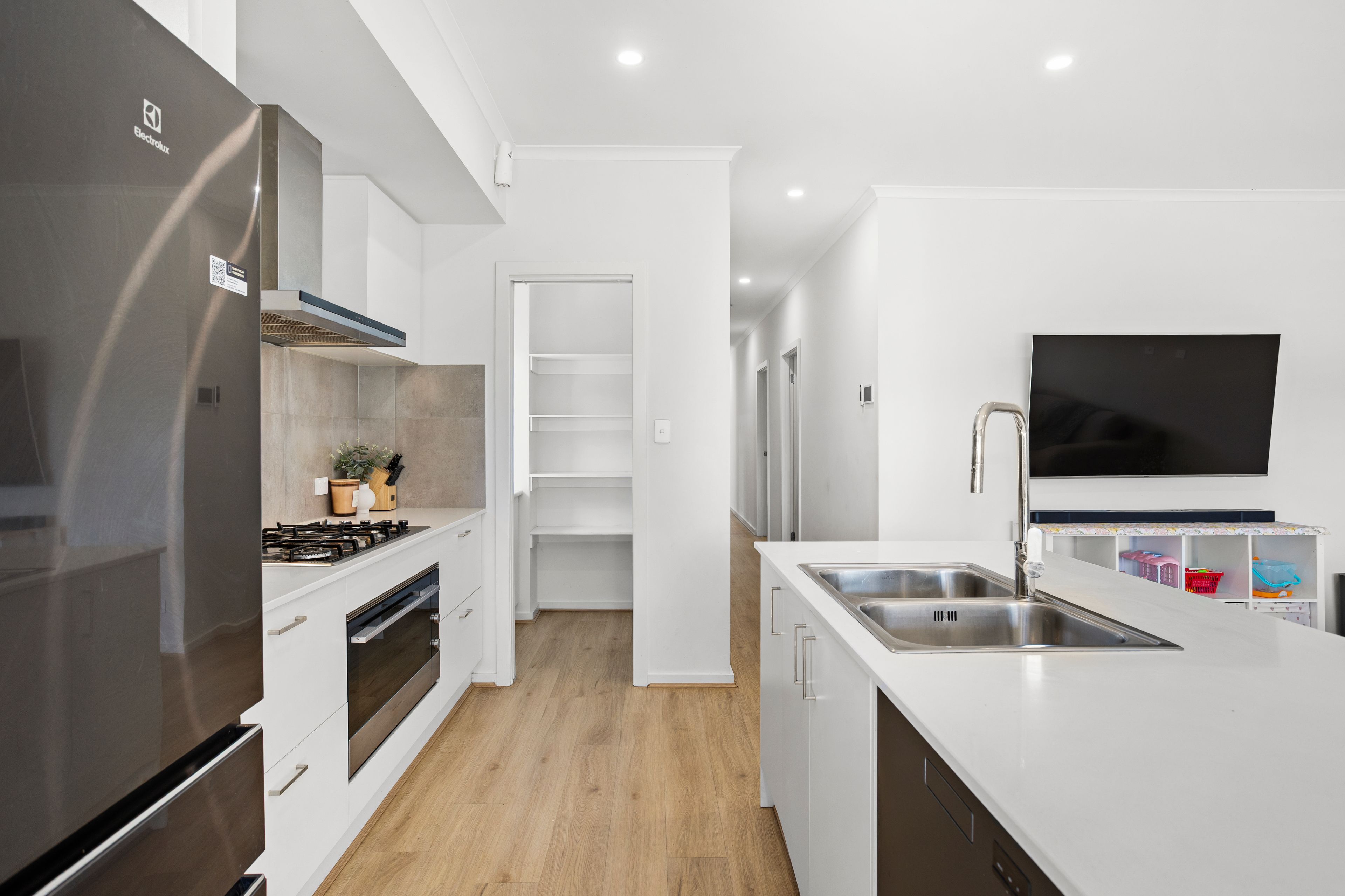 43A Richard Street — photo 8 of 17