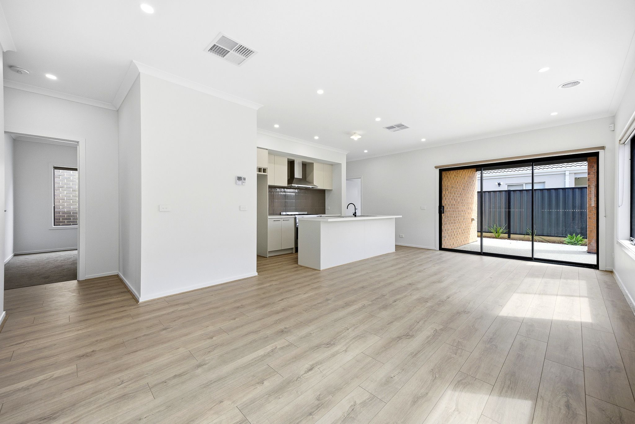 21 Jarrahwood Circuit, Clyde, VIC 3978