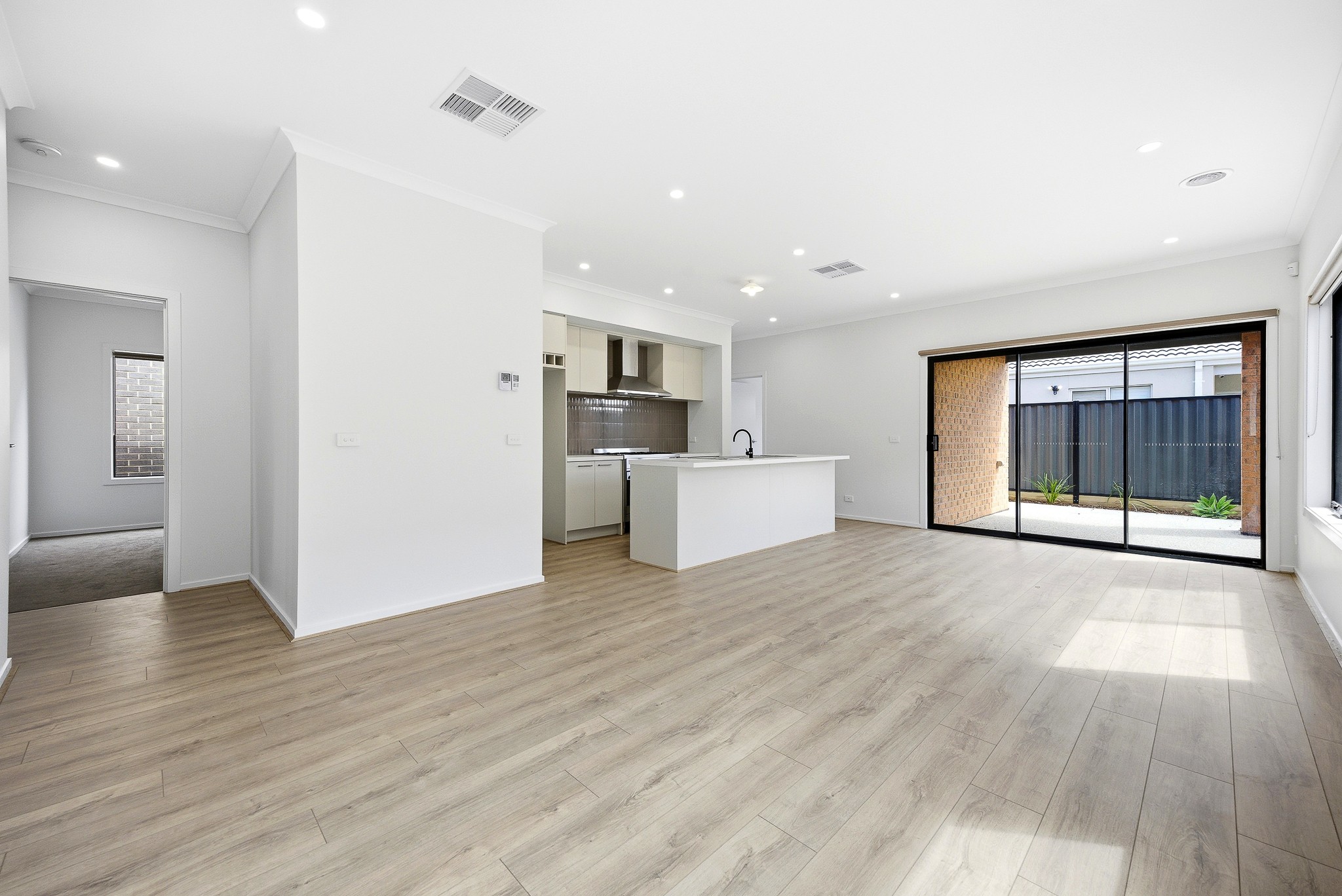 21 Jarrahwood Circuit, Clyde, VIC 3978