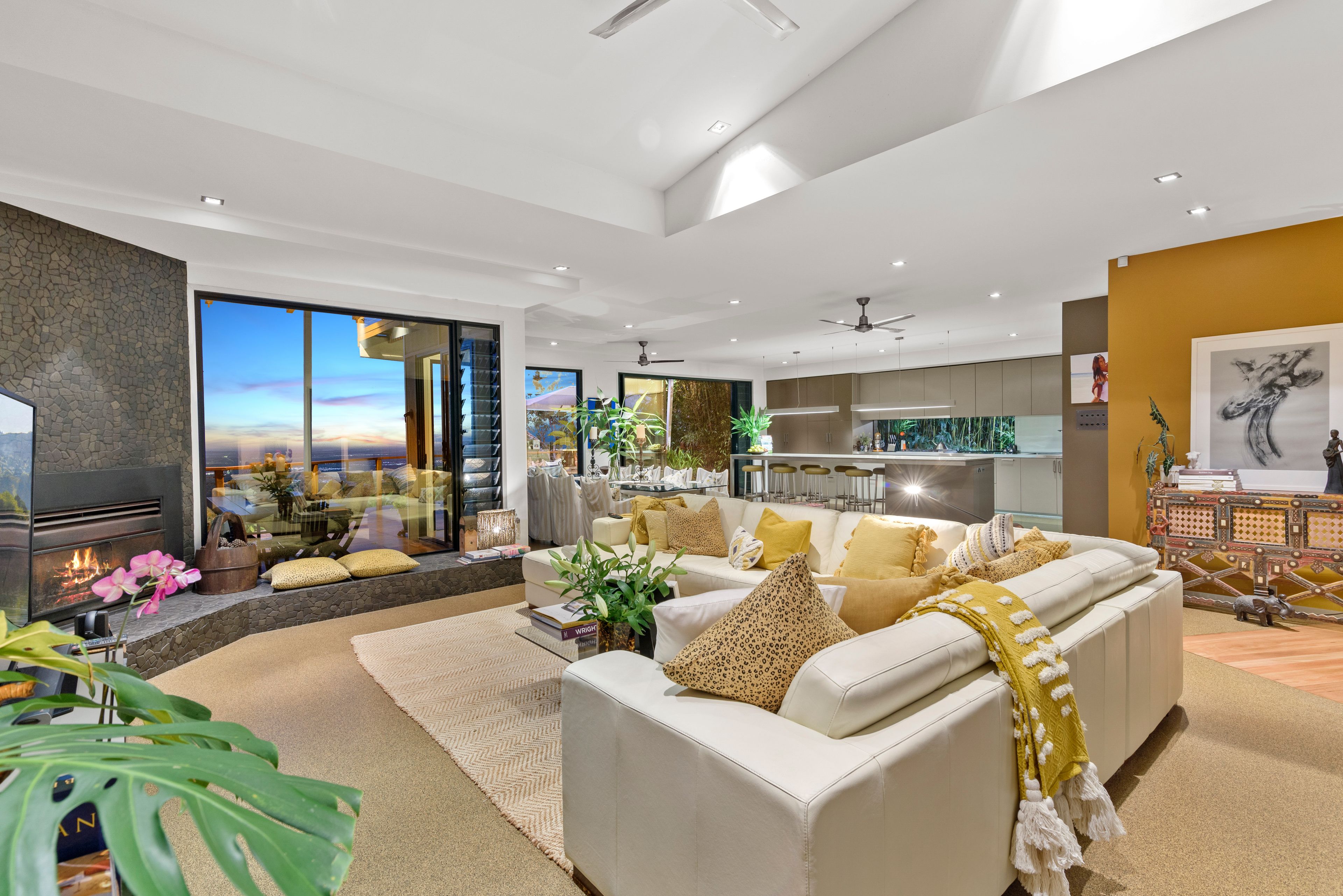 336 Wongawallan Drive — photo 5 of 30
