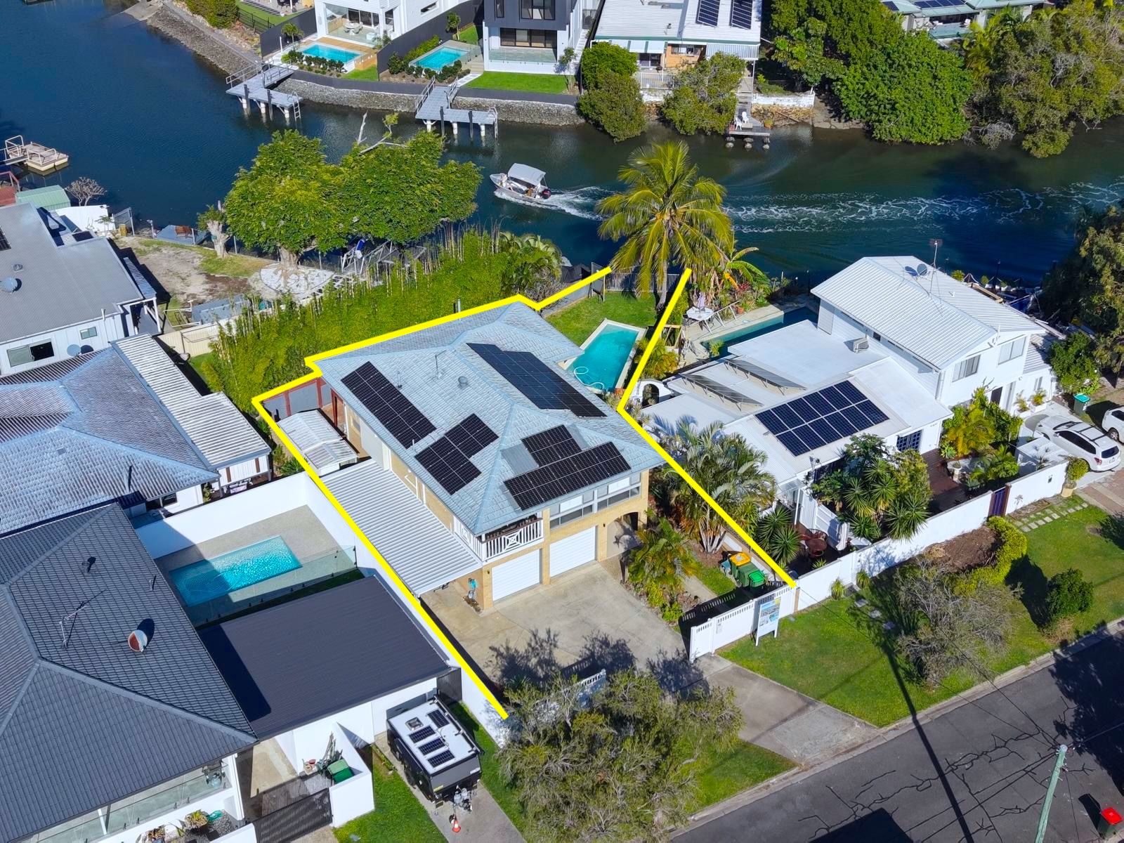 14 Kilmartin Esplanade, Biggera Waters, QLD 4216