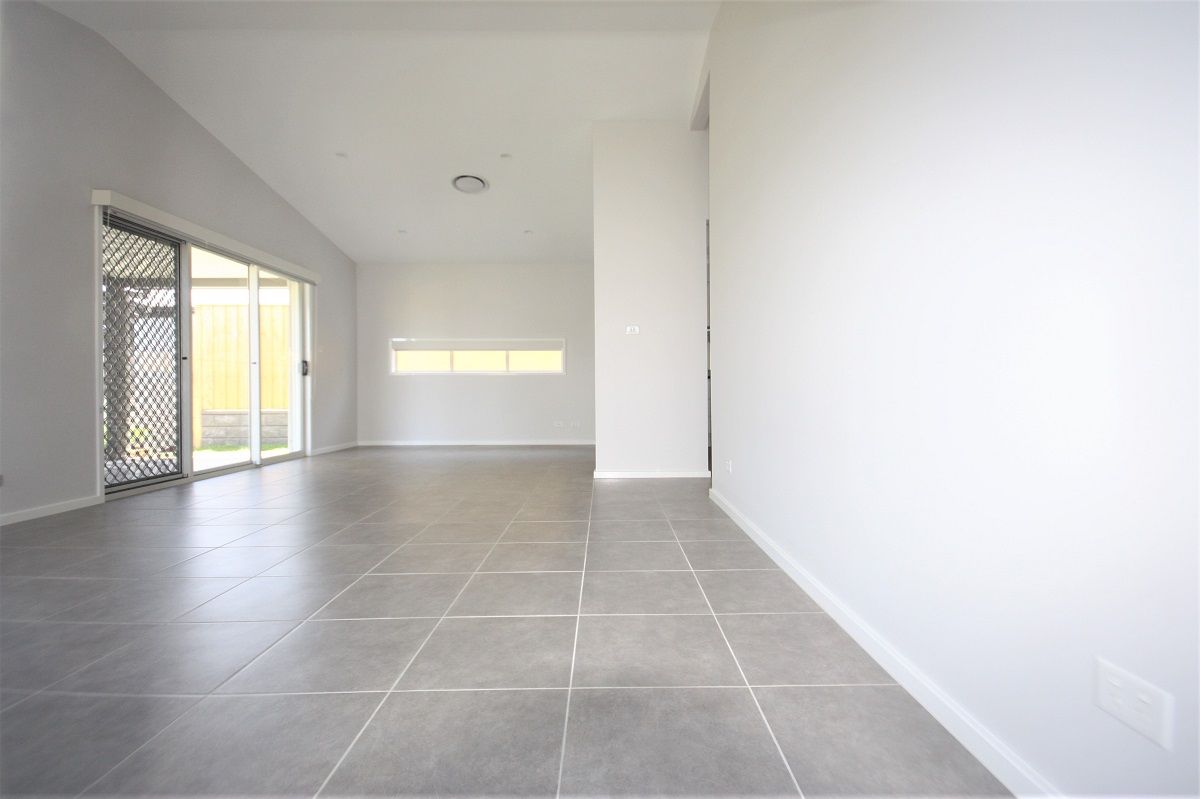 1 Romney Street, Elderslie, NSW 2570