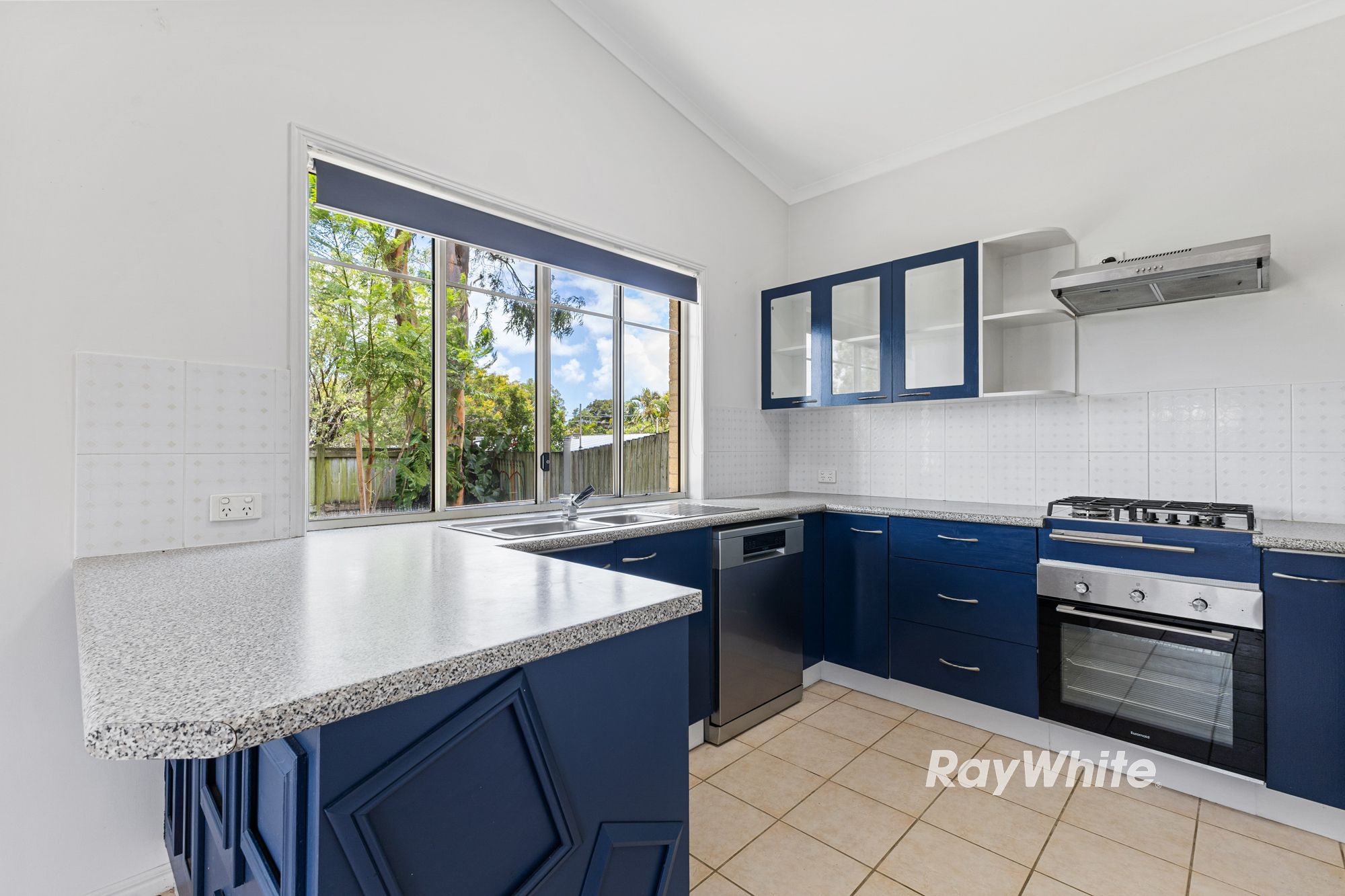 5 Kindy Lane, Kippa-Ring, QLD 4021