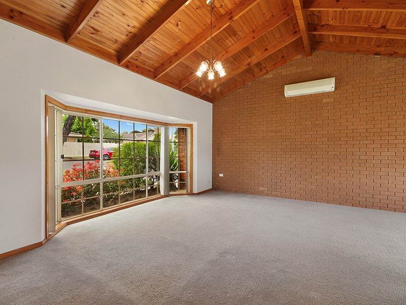 1/2 Selwyn Street, Lara, VIC 3212