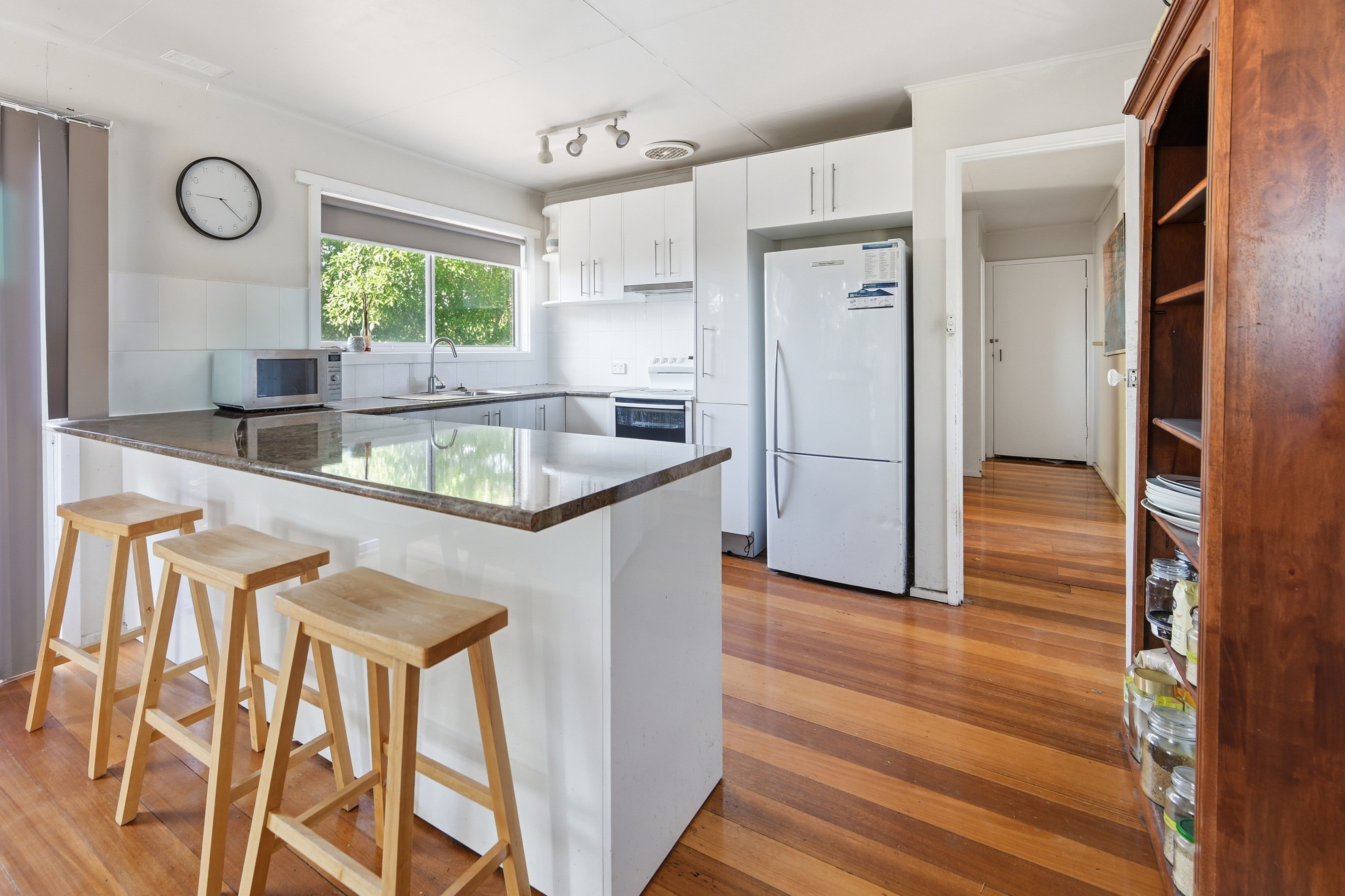 33 Abeckett Street — photo 8 of 16