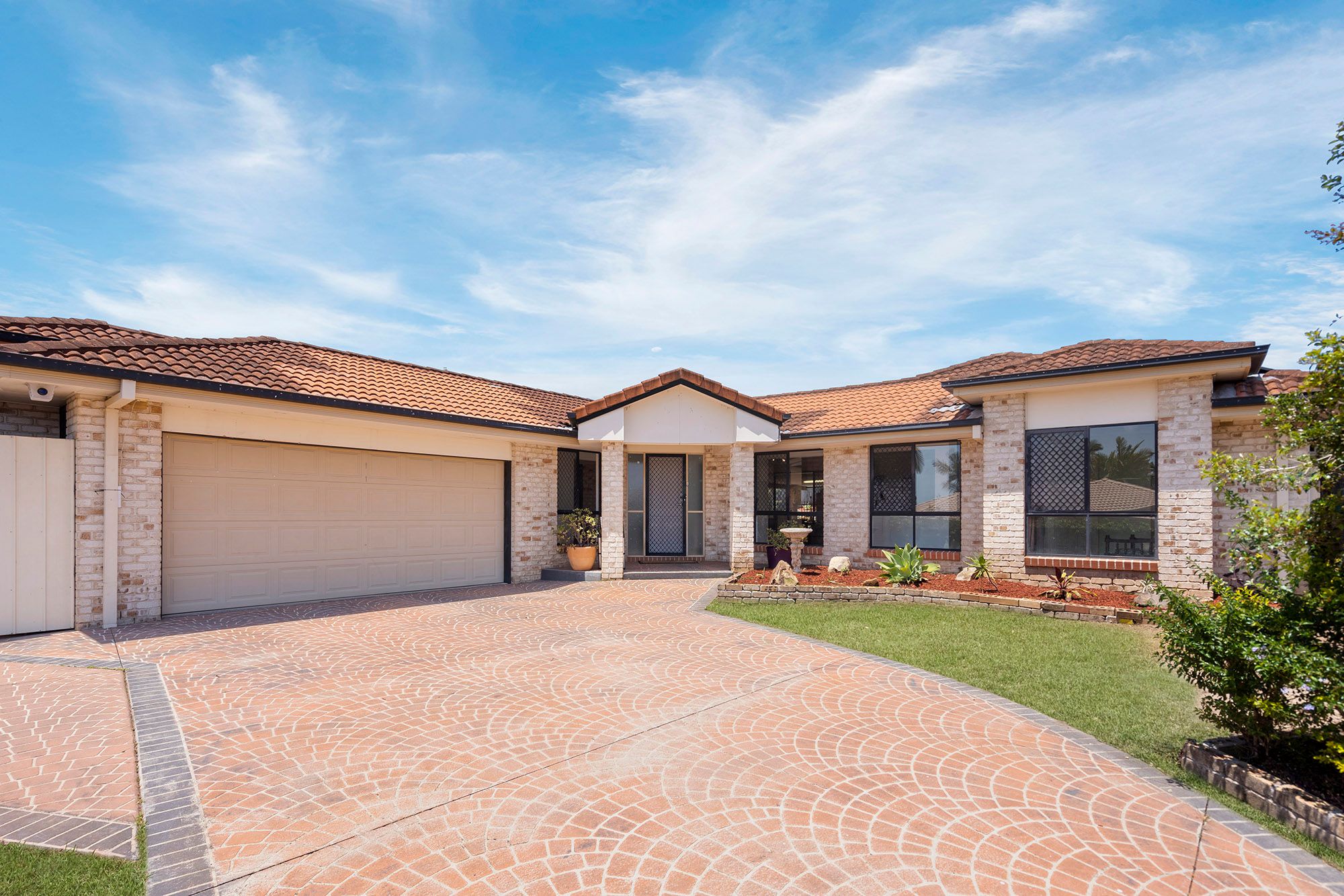 27 Hamersley Place, Parkinson QLD 4115