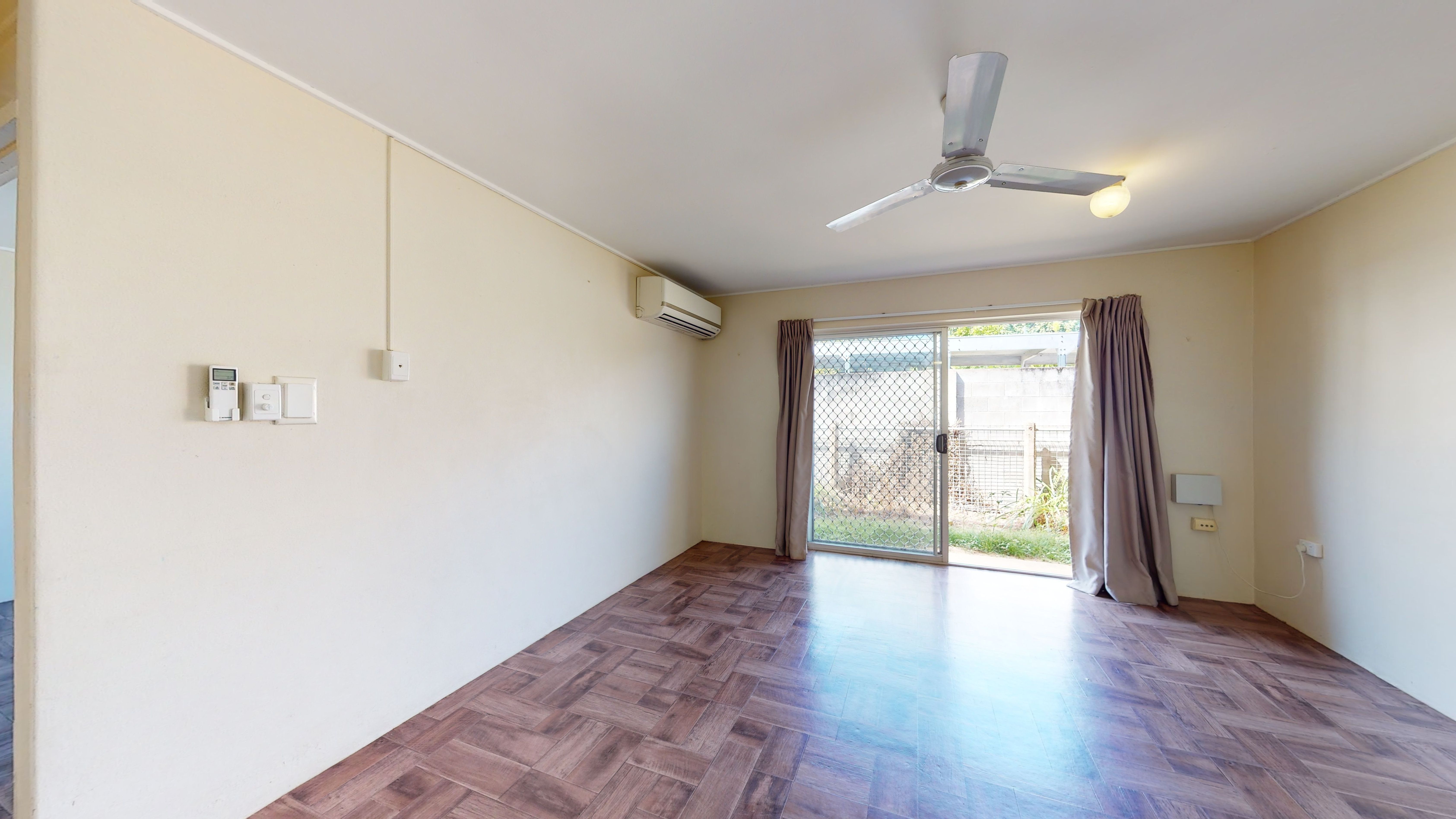 2/30 Armstrong Street, Hermit Park, QLD 4812