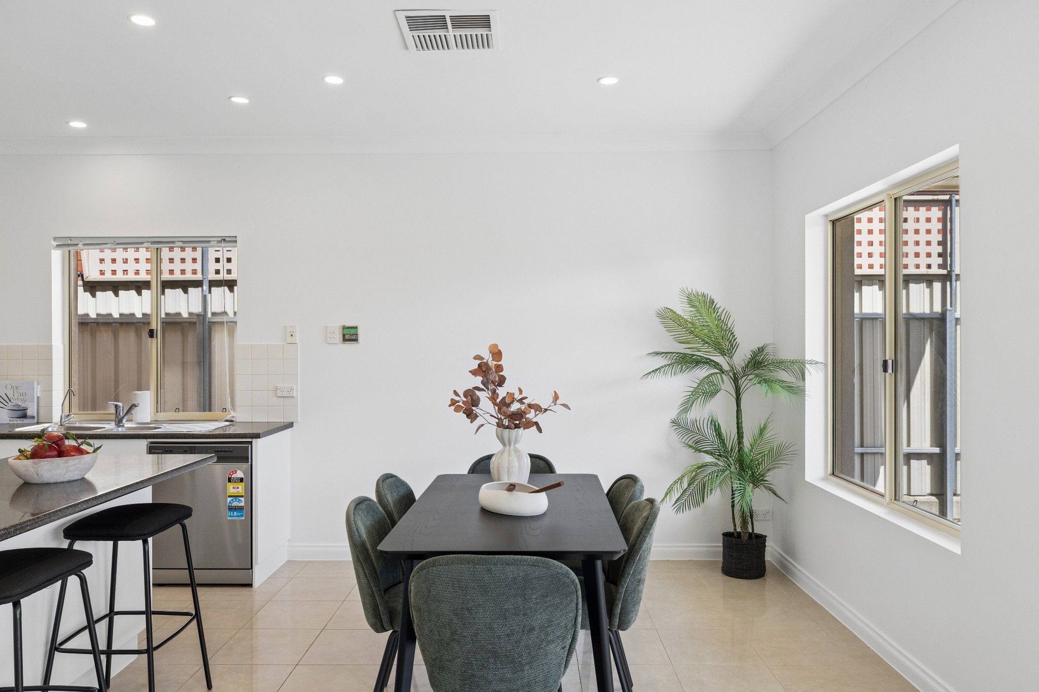 14A Birdwood Street — photo 9 of 29