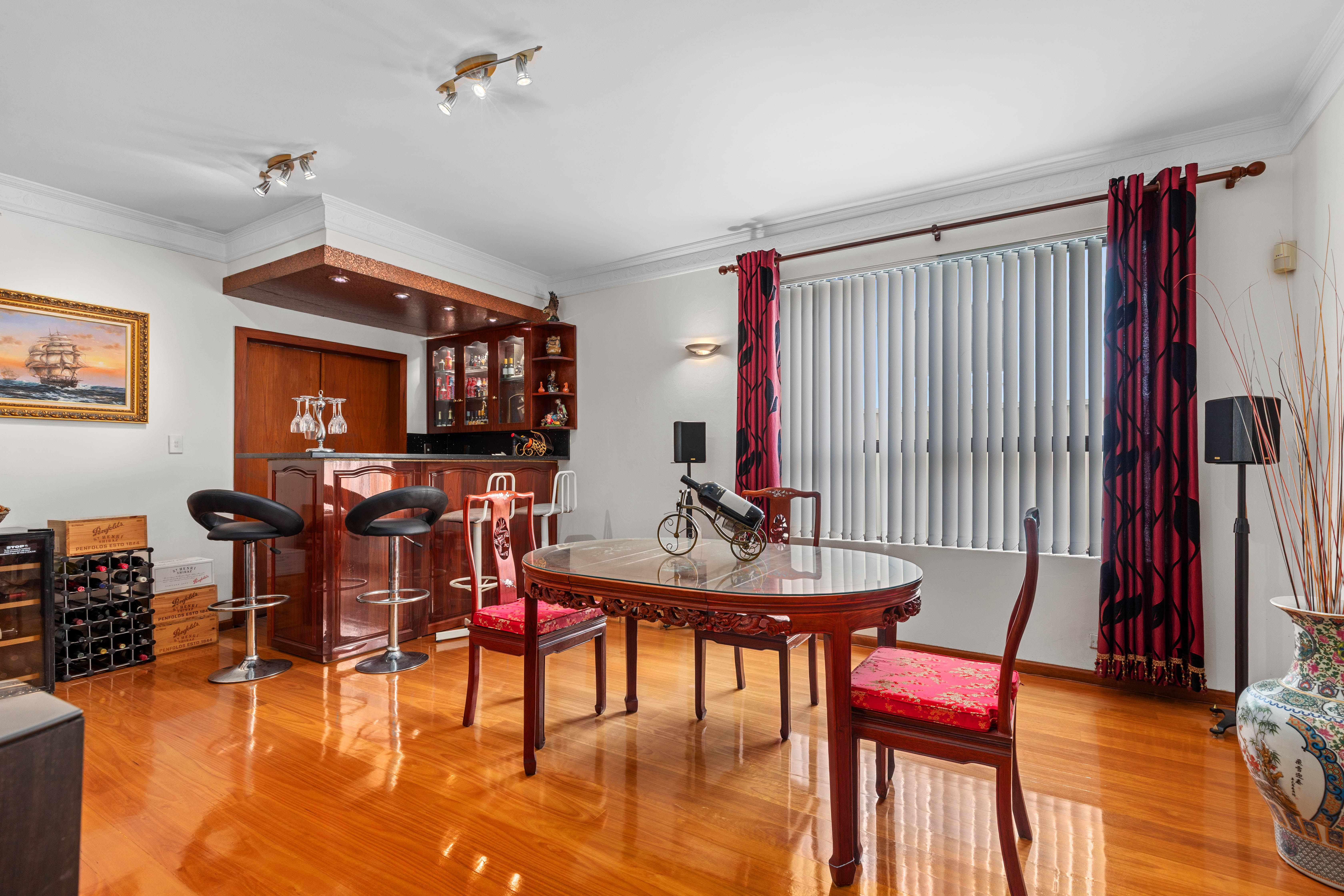 21 Bandain Avenue — photo 5 of 14