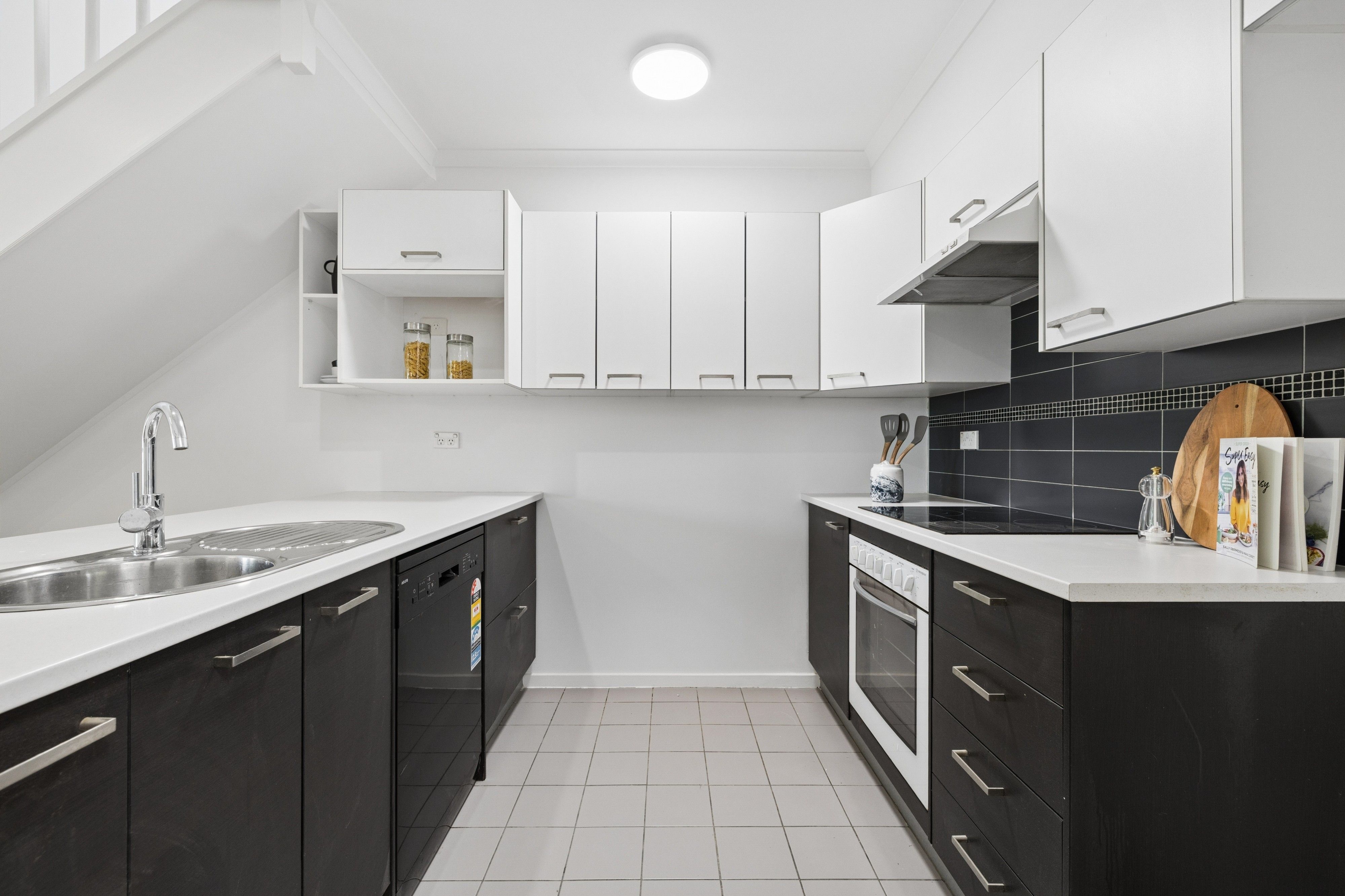 6/112 Dodds Street — photo 7 of 14