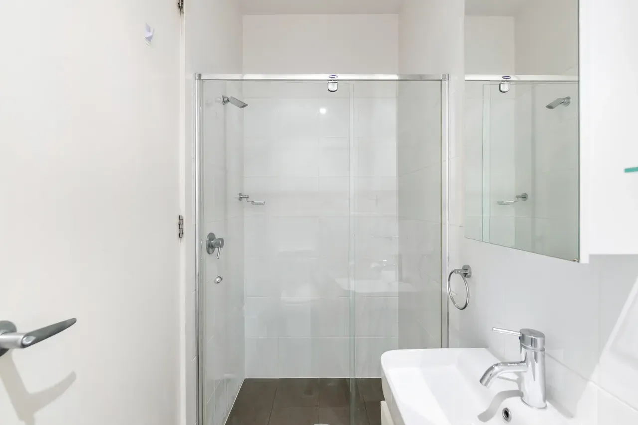 9/7 St Kitts Place — photo 5 of 9
