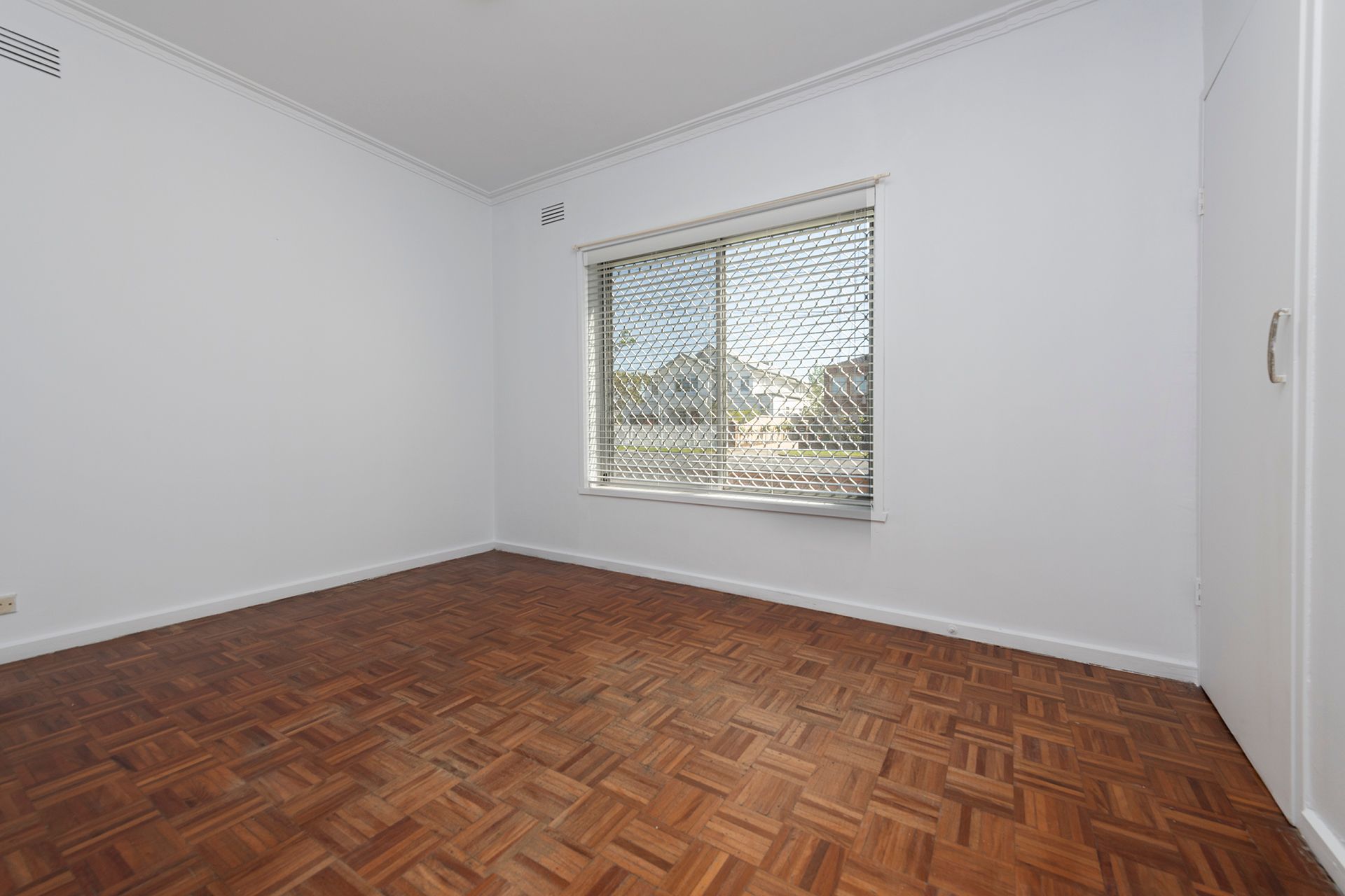 1/349 Blackshaws Road — photo 5 of 8