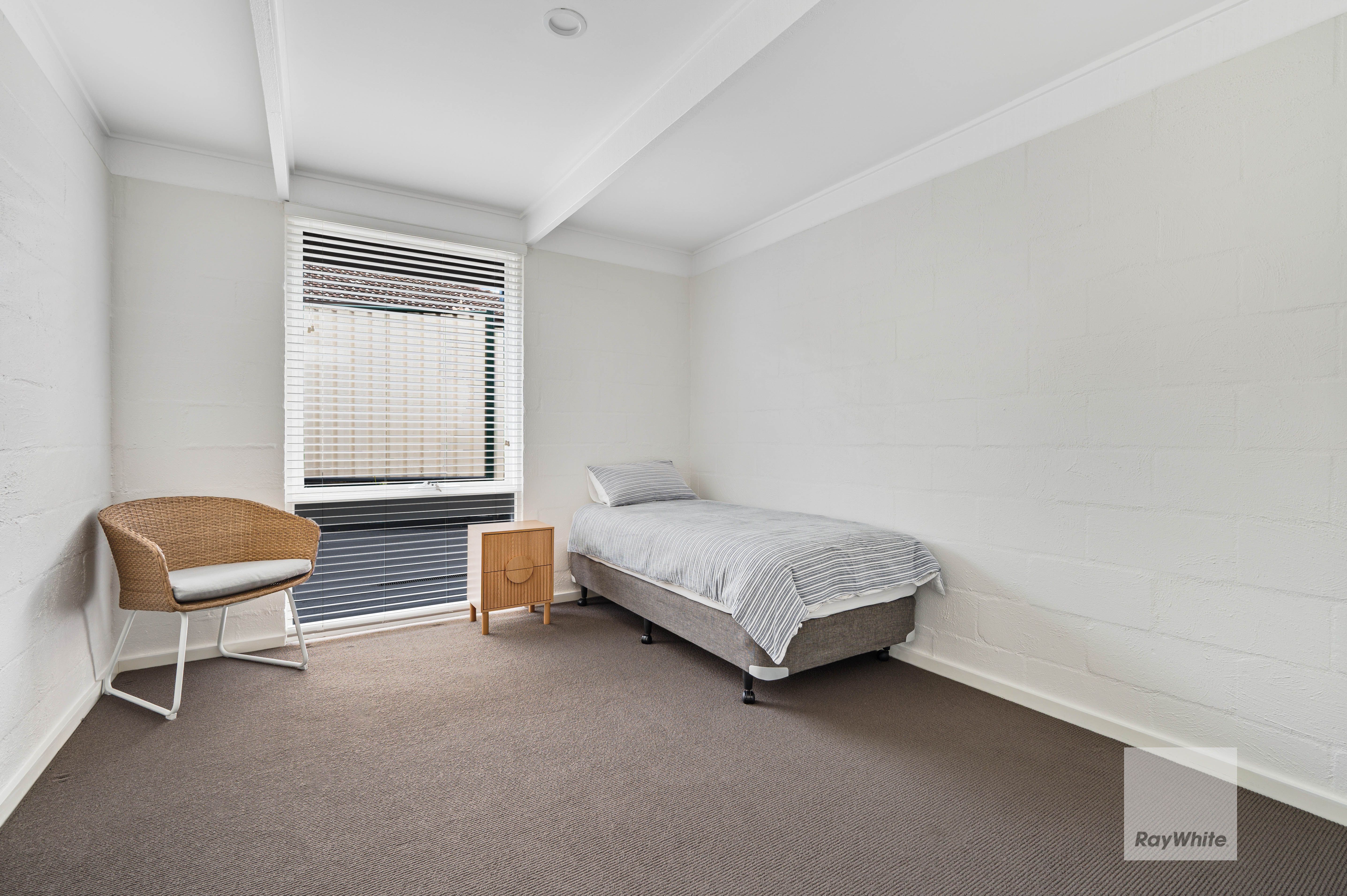 35 Dunfield Drive — photo 15 of 24