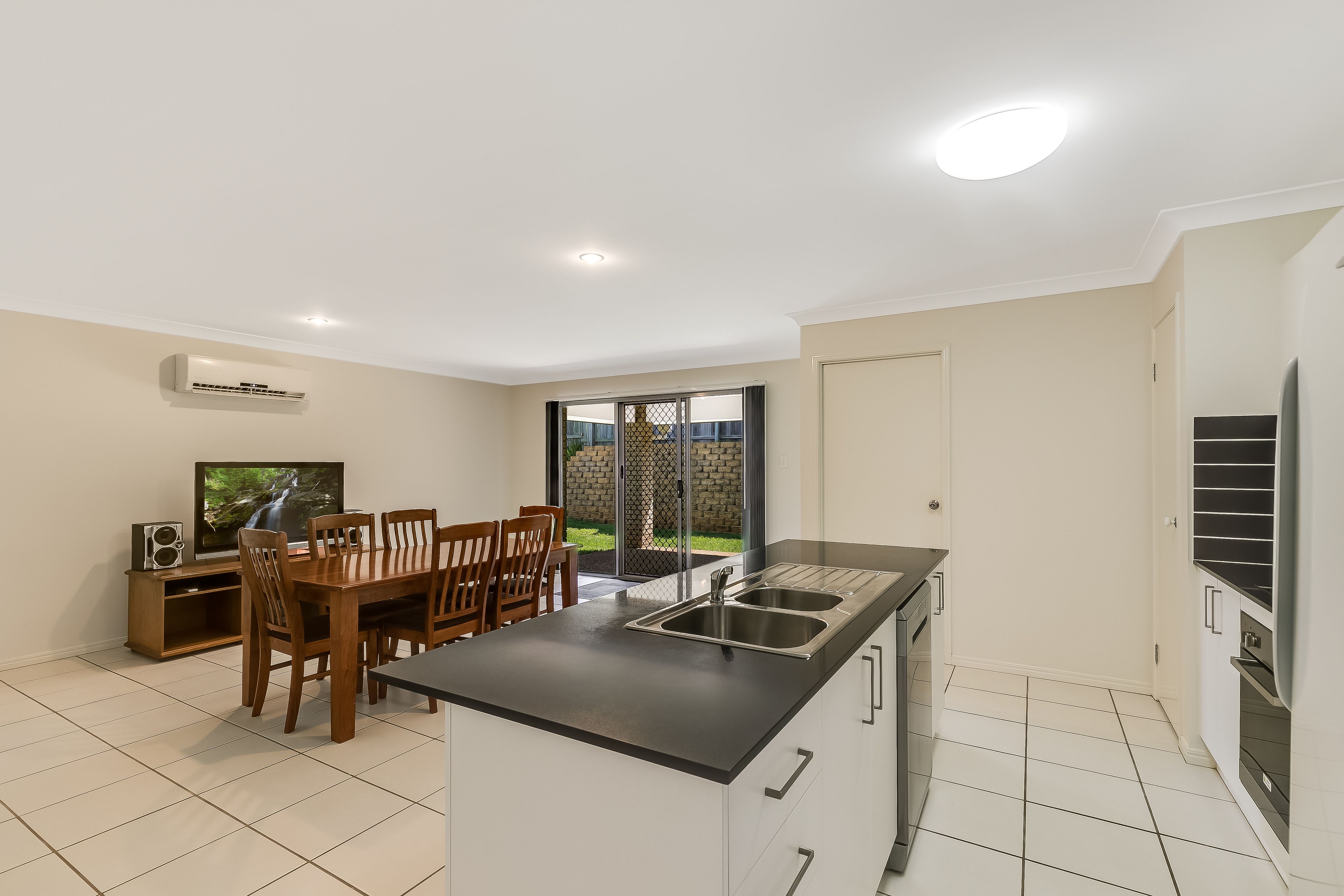 14 McMorrow Street, Kearneys Spring, QLD 4350