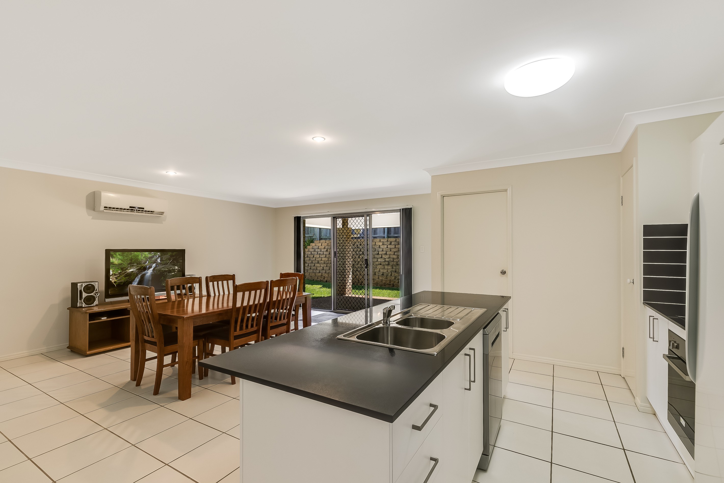 14 McMorrow Street, Kearneys Spring, QLD 4350