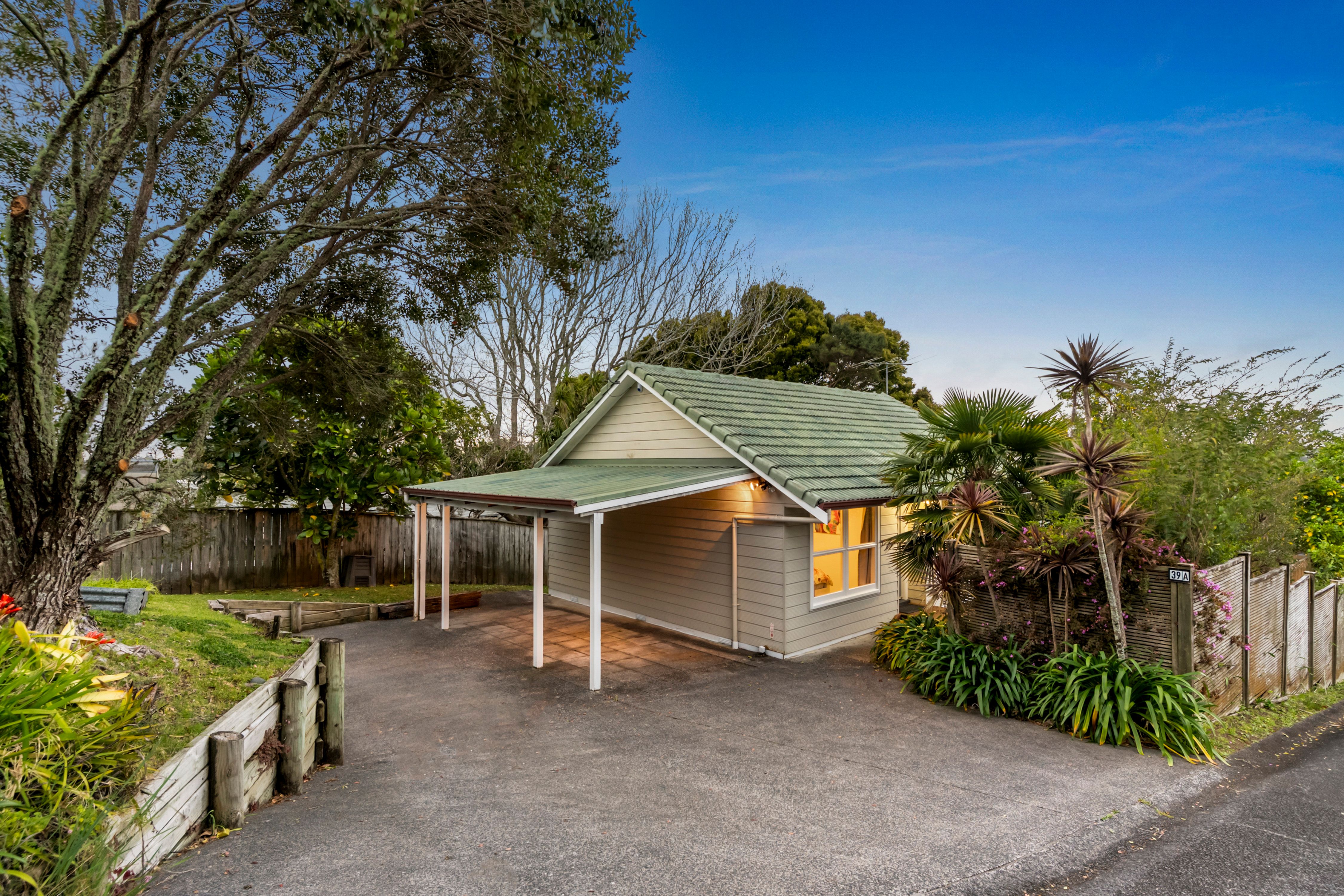 39A Seaview Road, Glenfield, North Shore City