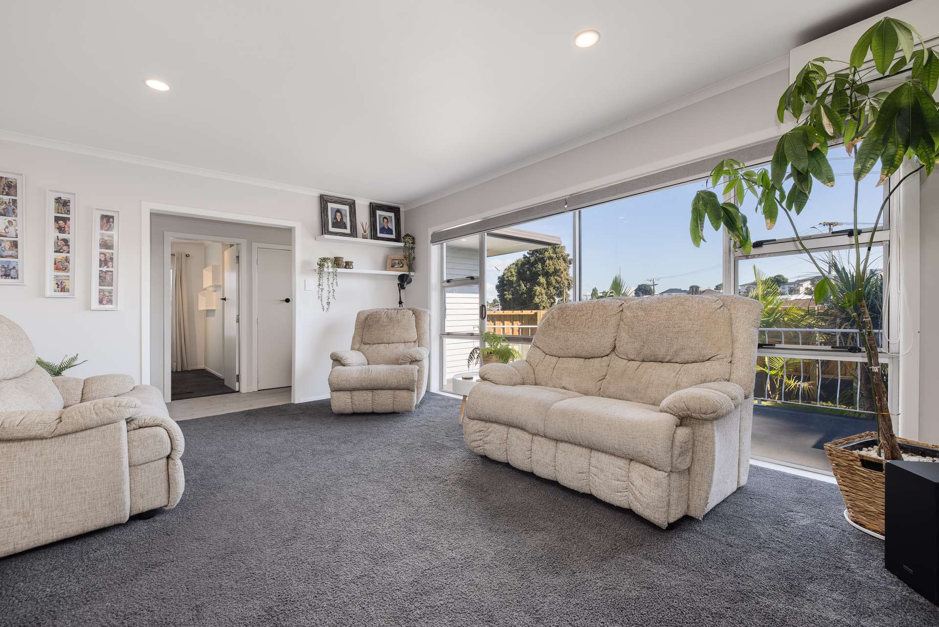 522 Fraser Street photo 3