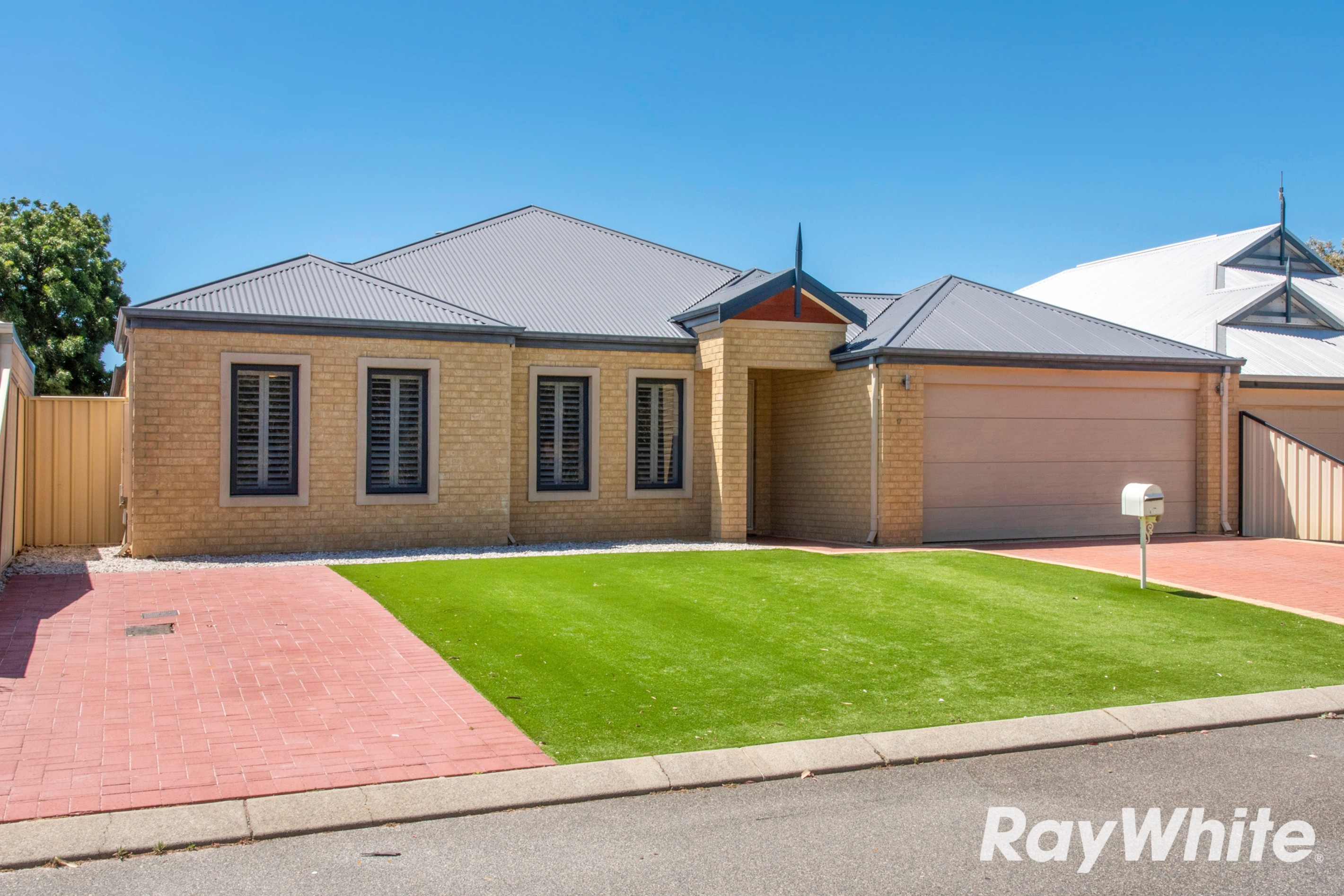 17 Nankeen Approach, Dudley Park, WA 6210