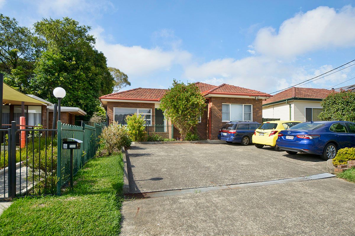 2 Chipilly Avenue, Engadine, NSW 2233