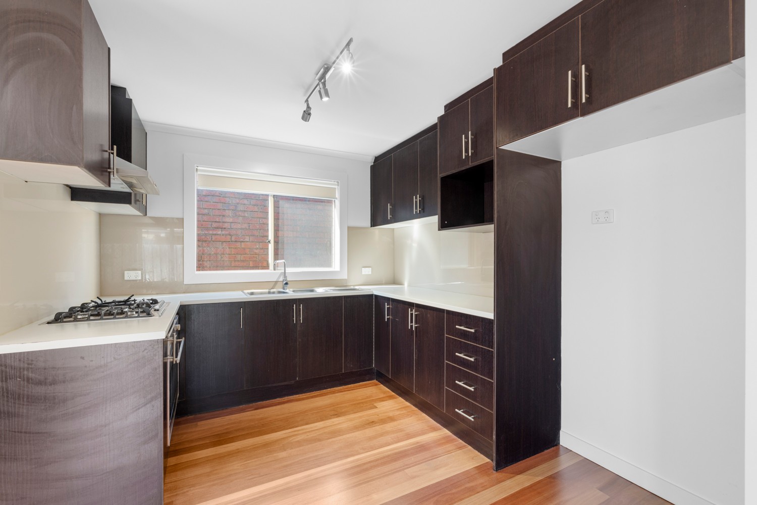6 Farnham Crescent, Mill Park, VIC 3082