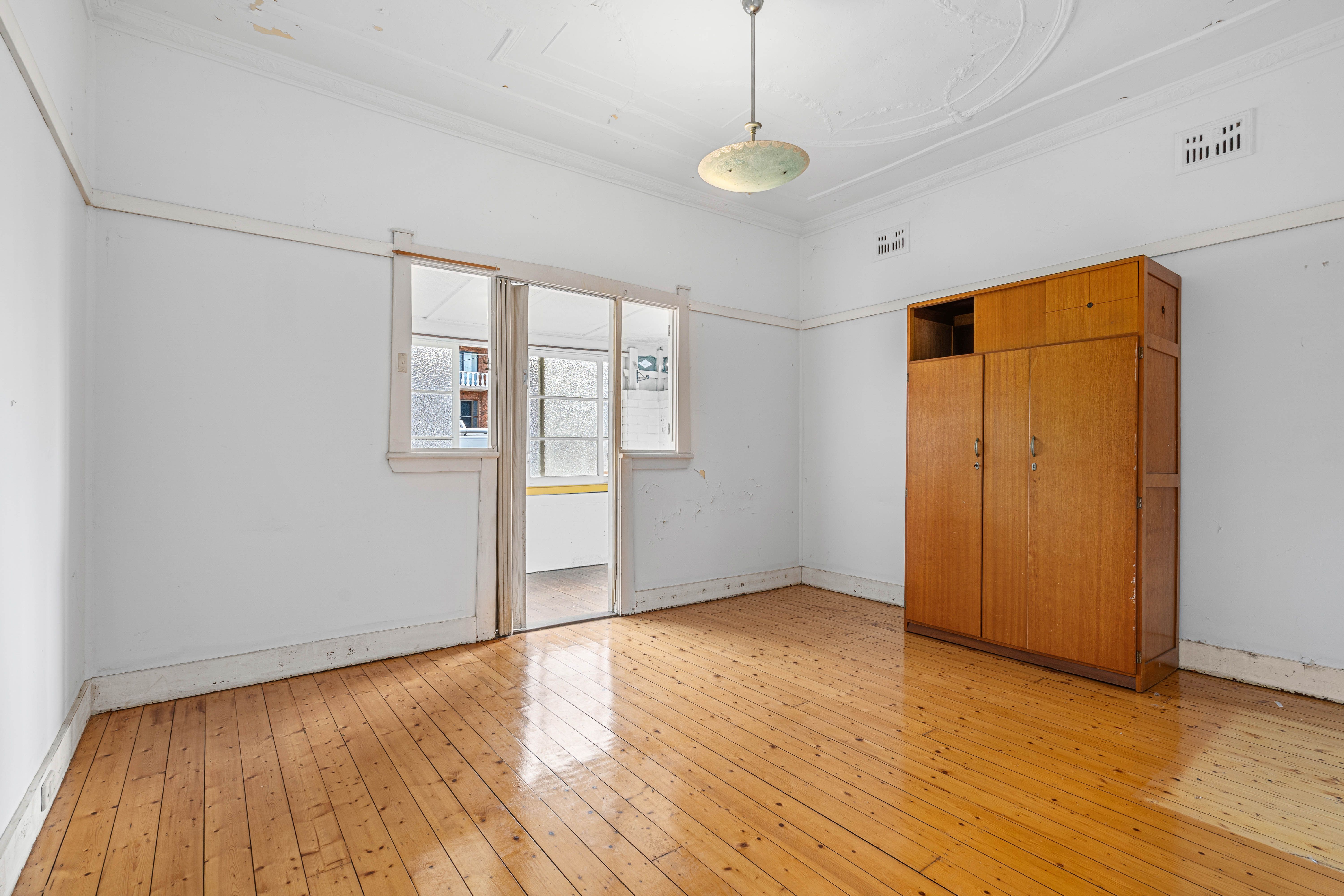 60 Orange Street — photo 3 of 10