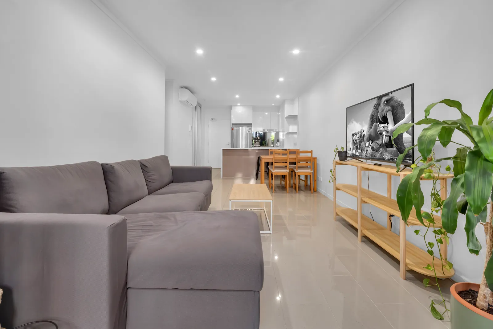 1002/8 Lochaber Street, Dutton Park