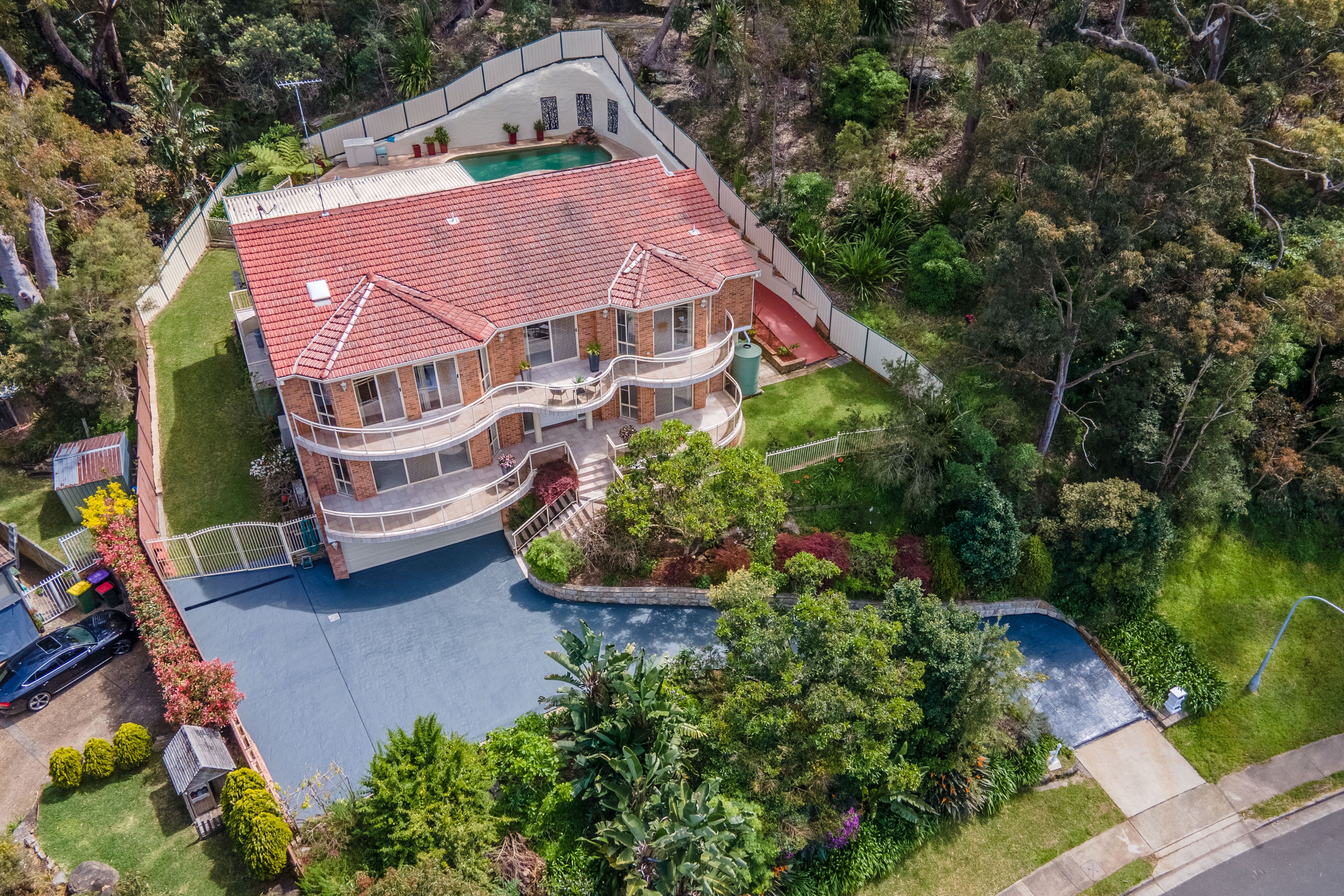 6 Warrangarree Drive, Woronora Heights NSW 2233
