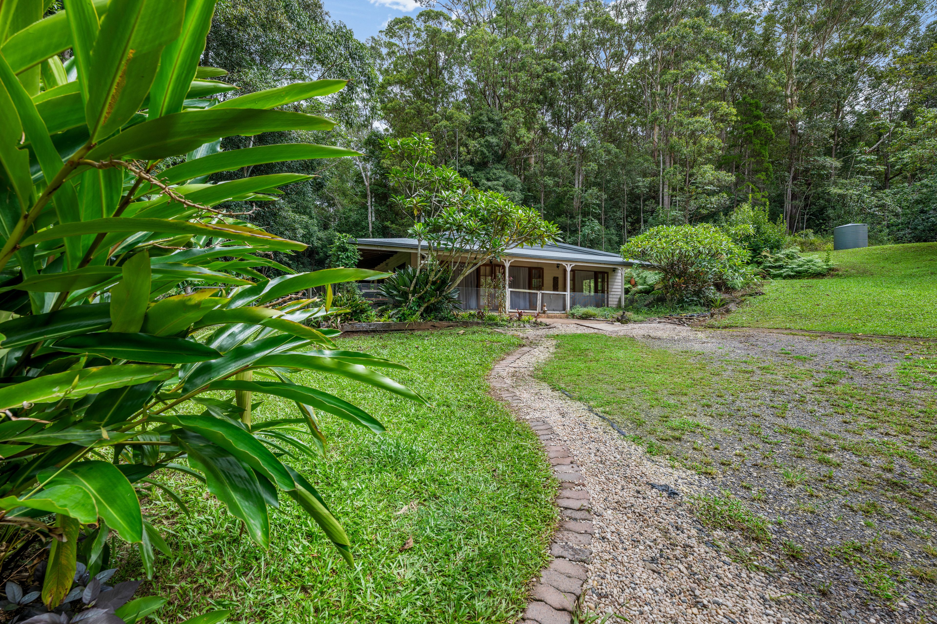 86 Harris Road, Diamond Valley, QLD 4553