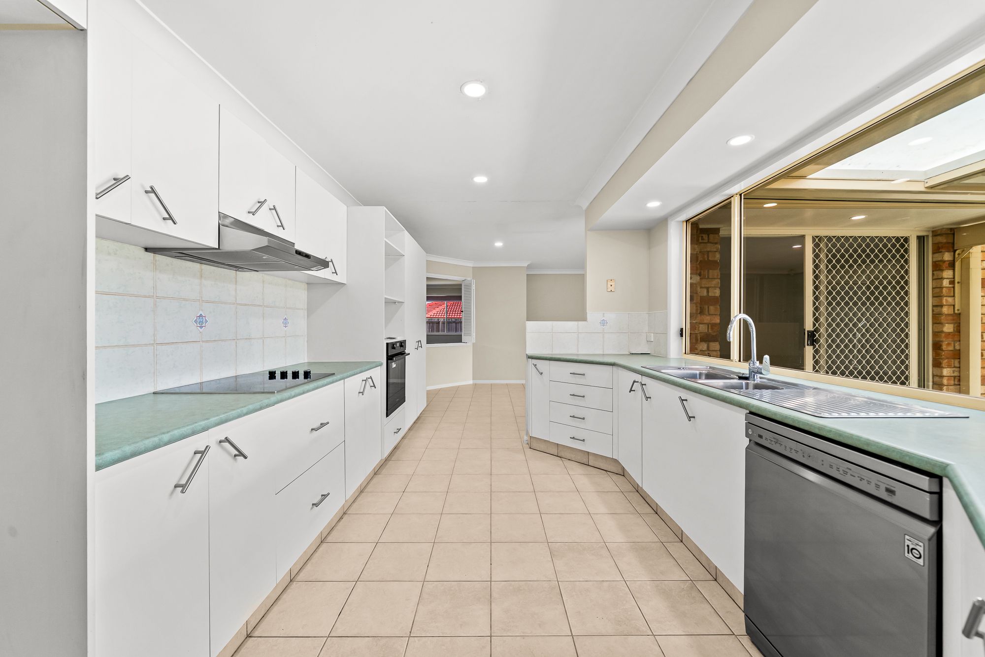 32 Prospect Street — photo 9 of 22