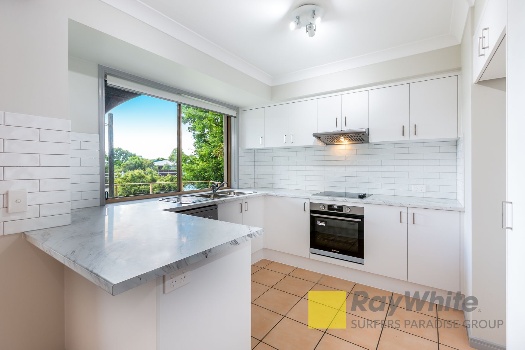 7/19 Harrow Place, Arundel, QLD 4214