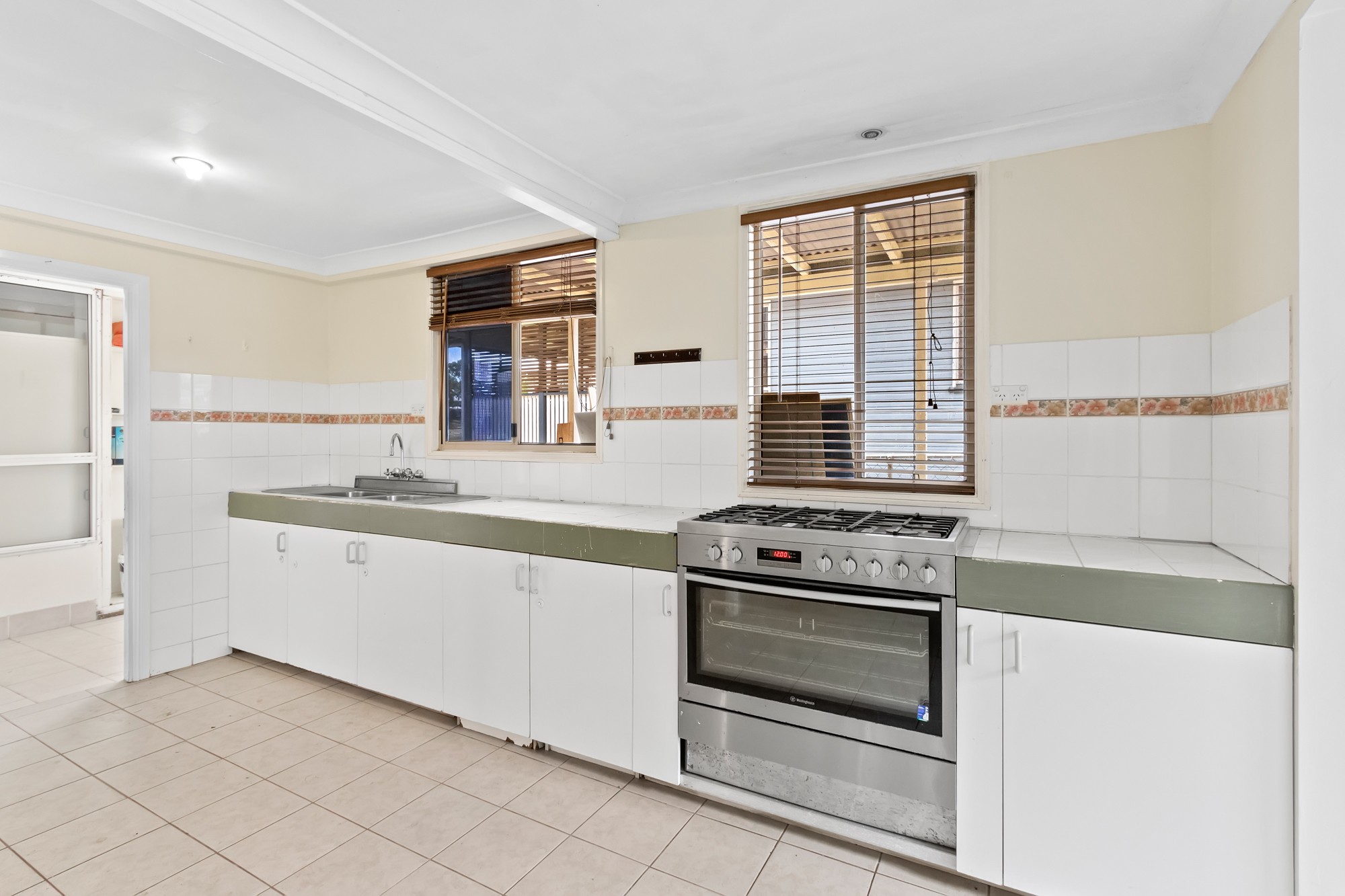 56 Pembroke Street, Carina, QLD 4152