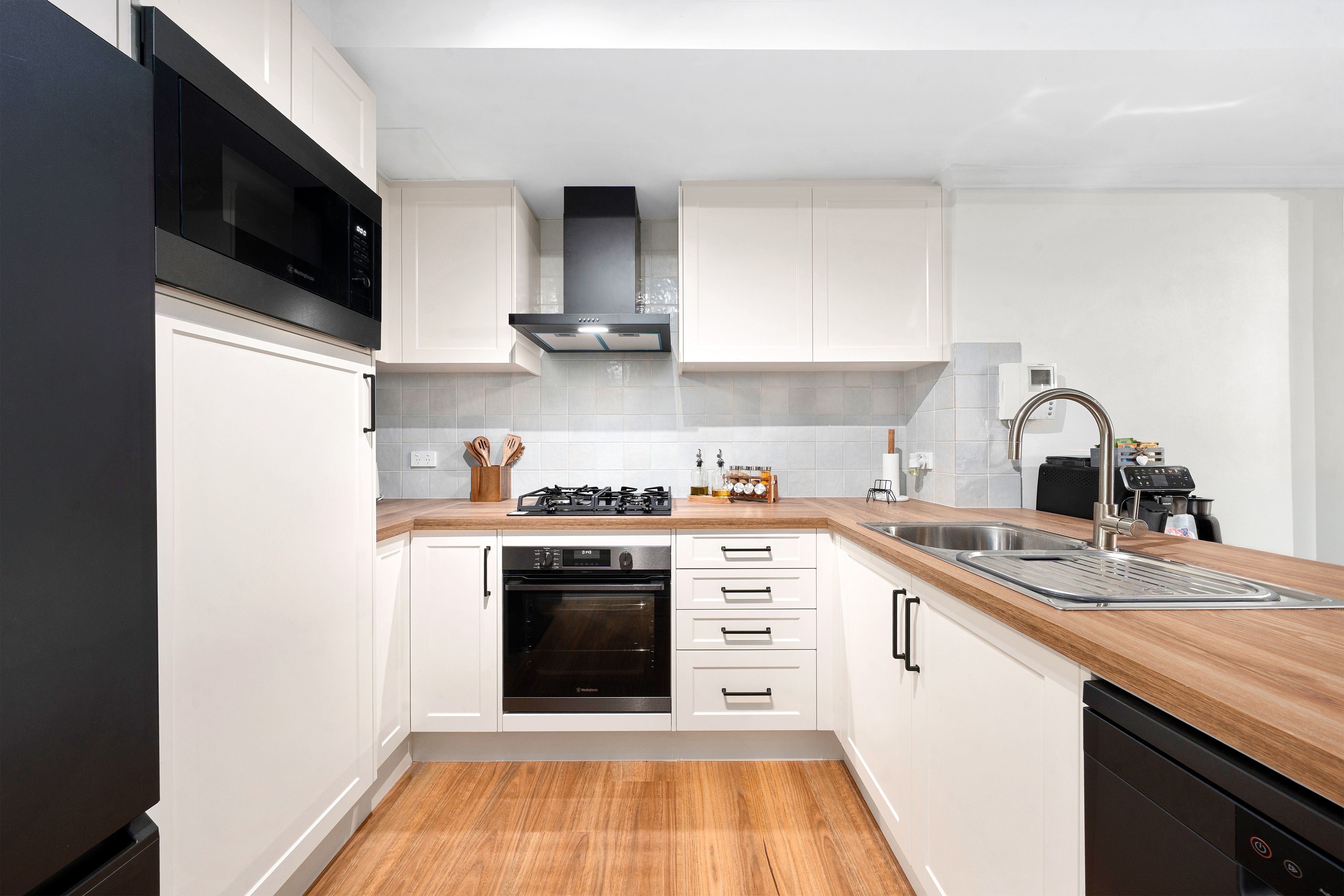 86/14 Brown Street — photo from Ray White AY Realty Chatswood