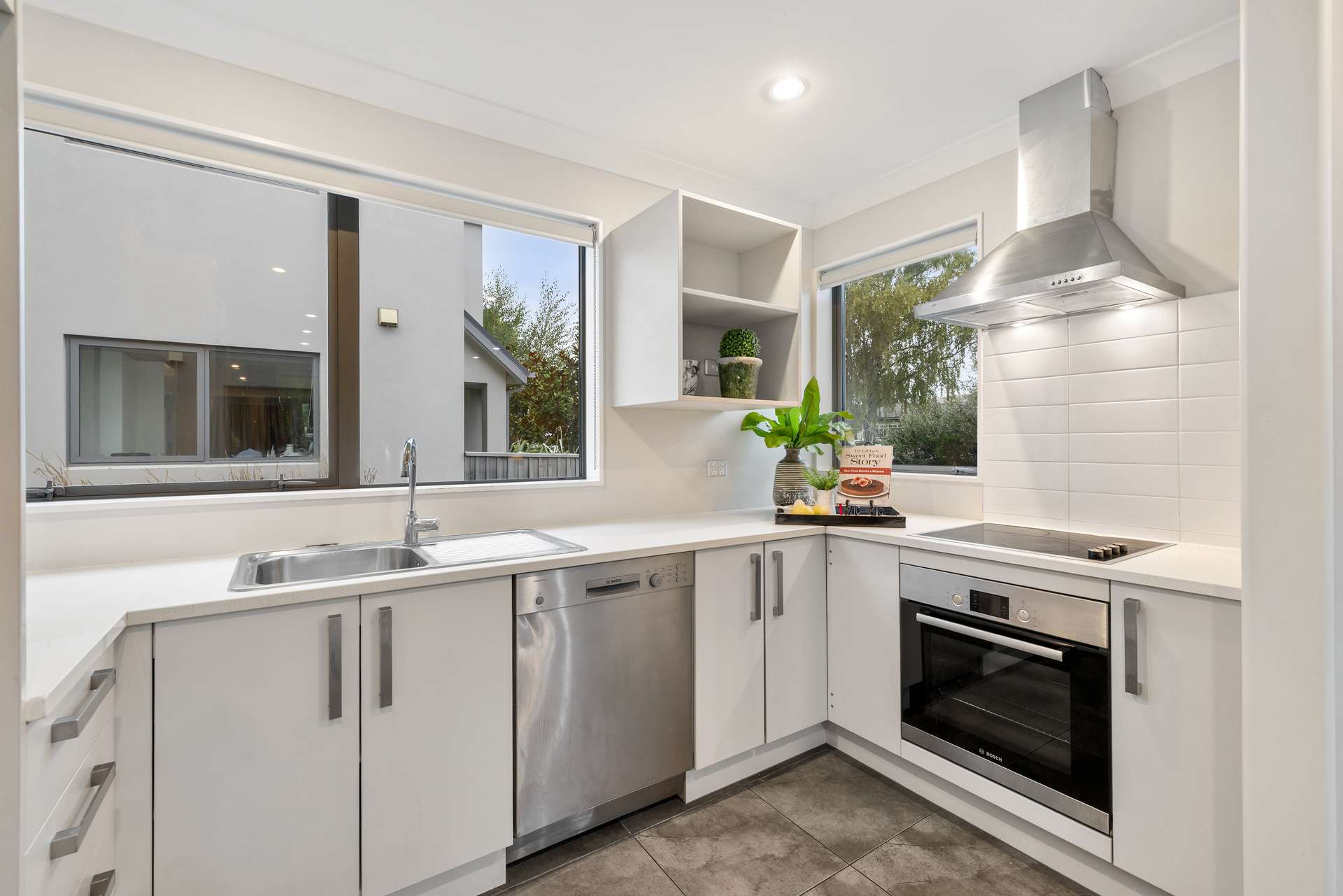 4/37 Huxley Street photo 7