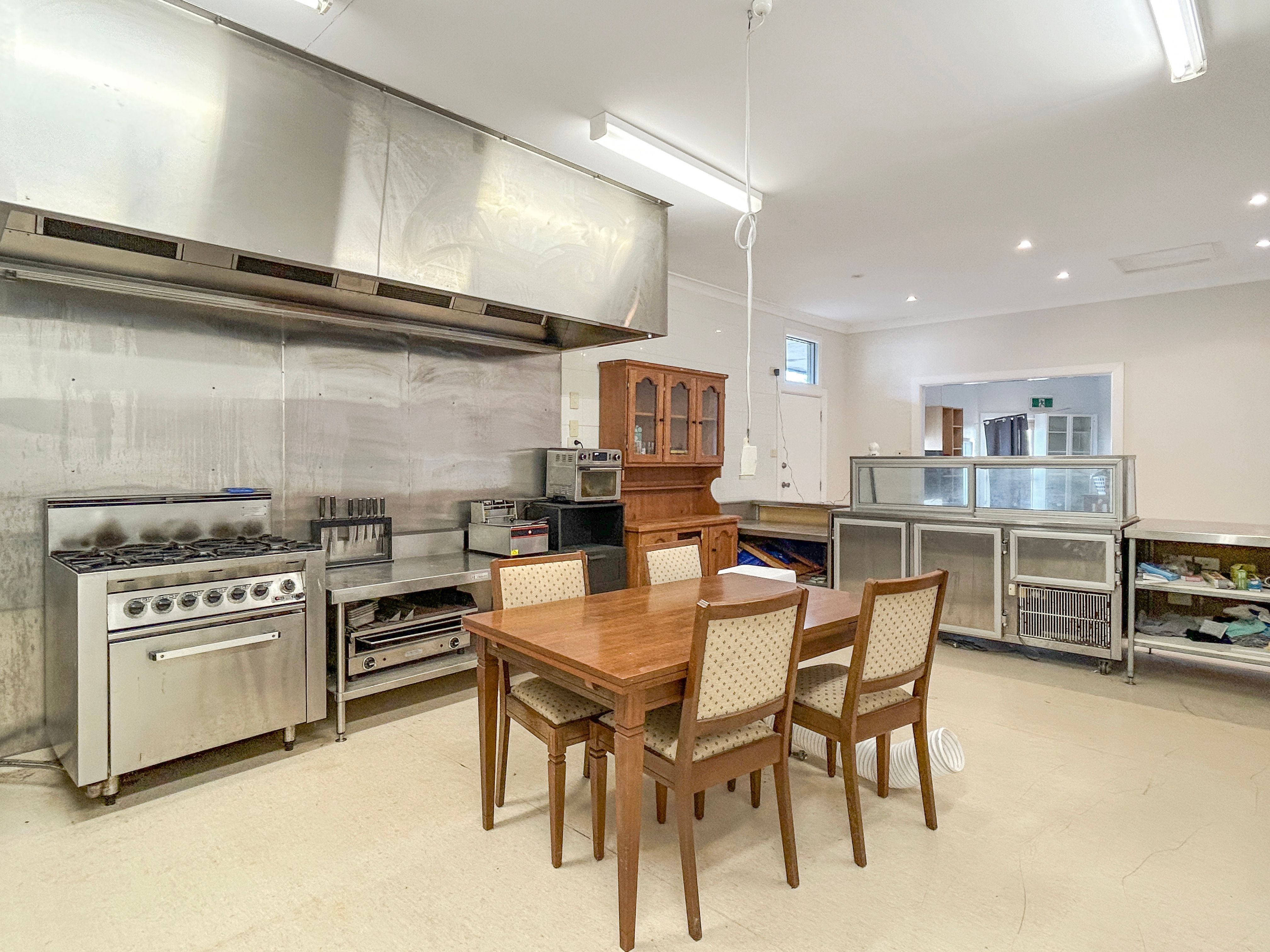 12 Sandilands Street — photo 6 of 14