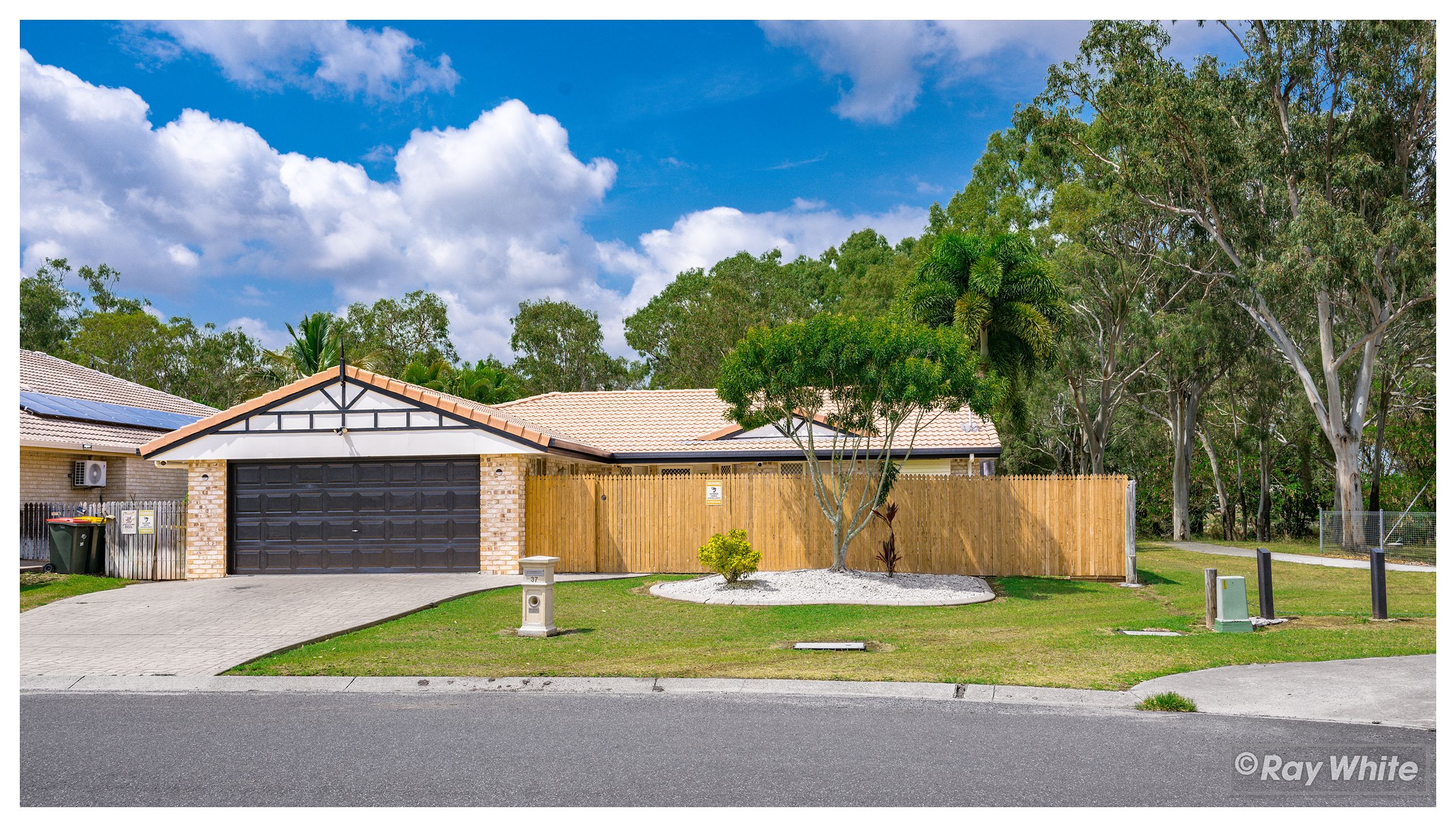 37 Kavanagh Crescent, Koongal QLD 4701