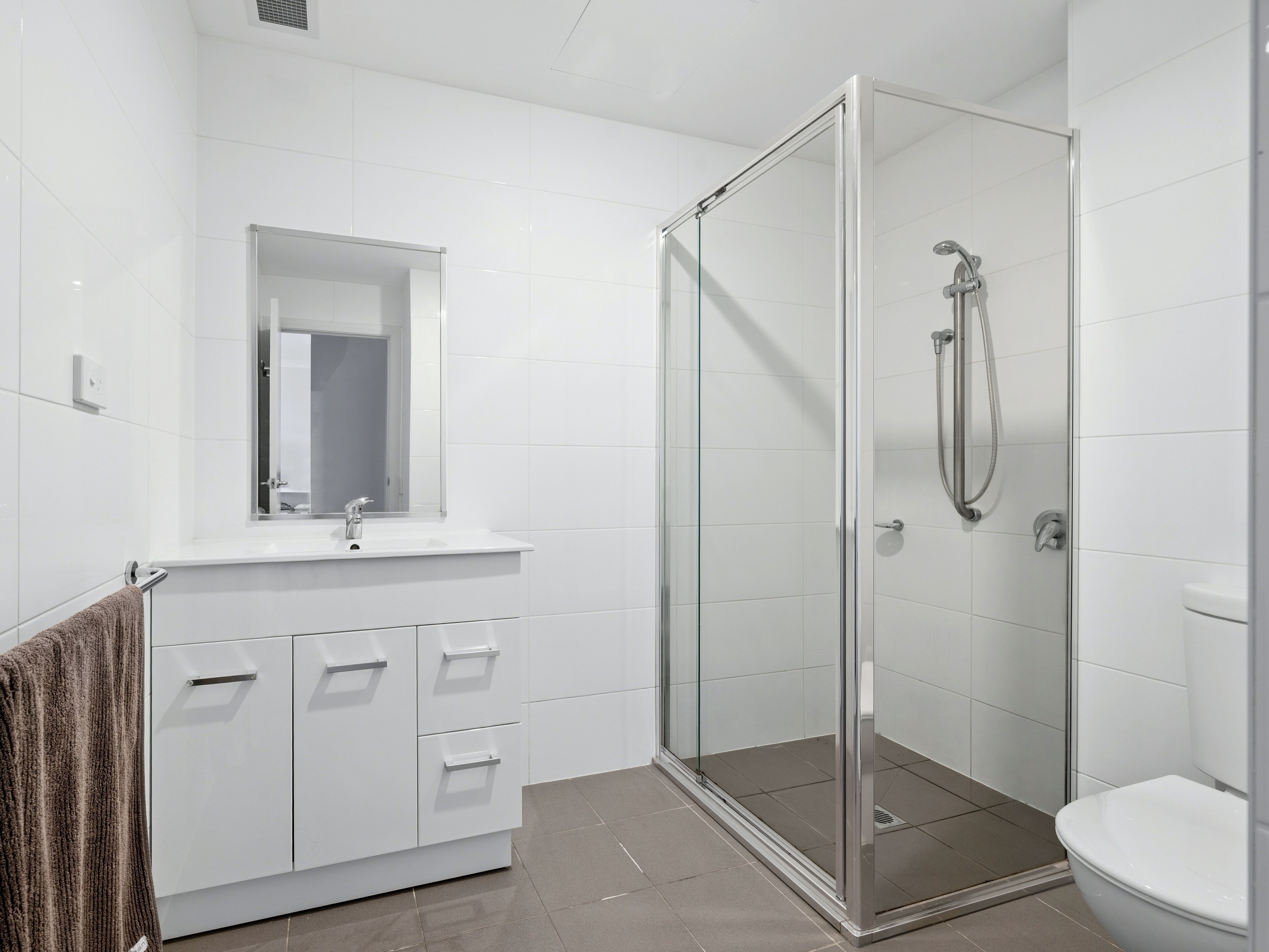 28/110 Kellicar Road — photo 9 of 13