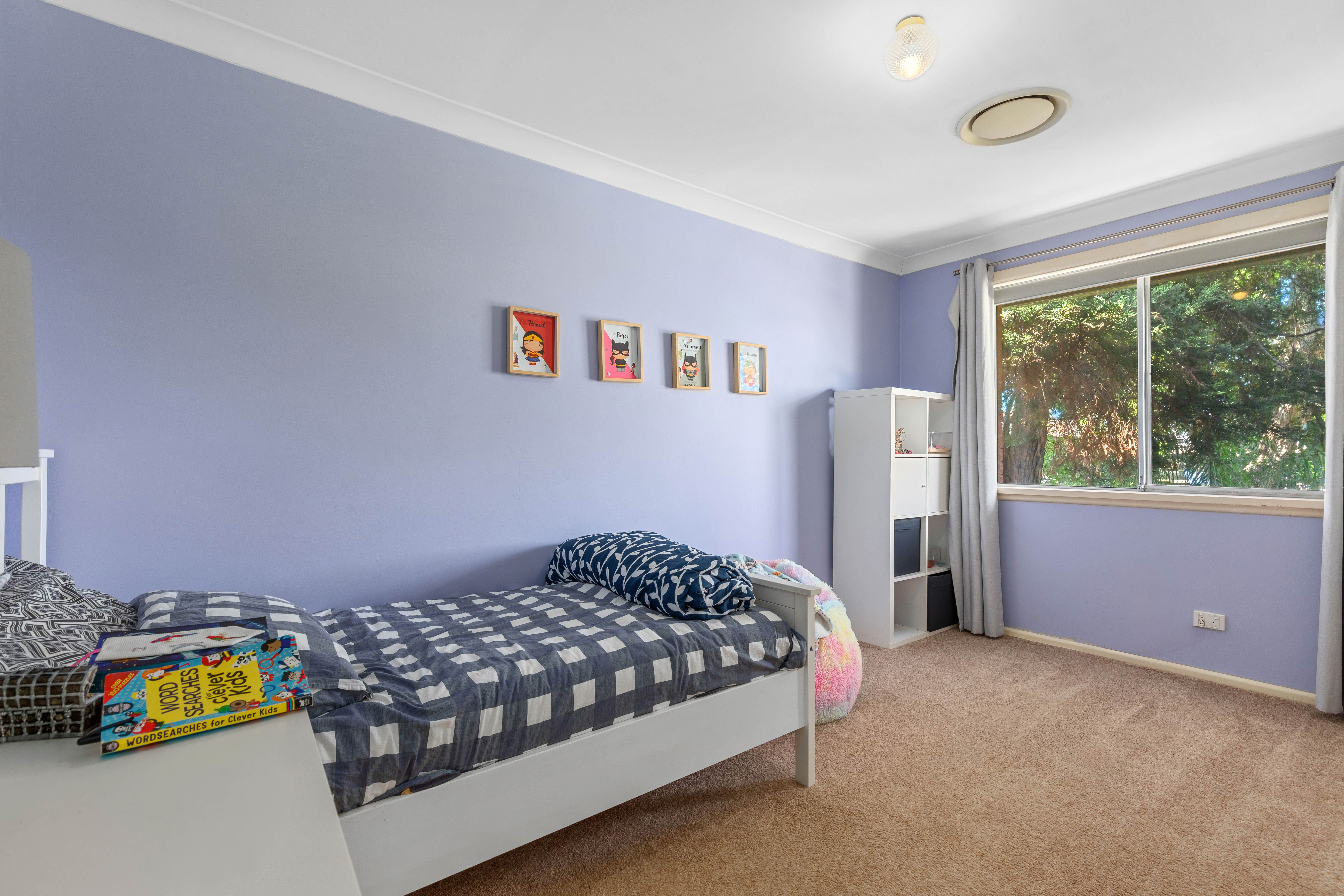 27 Beale Crescent — photo 10 of 11