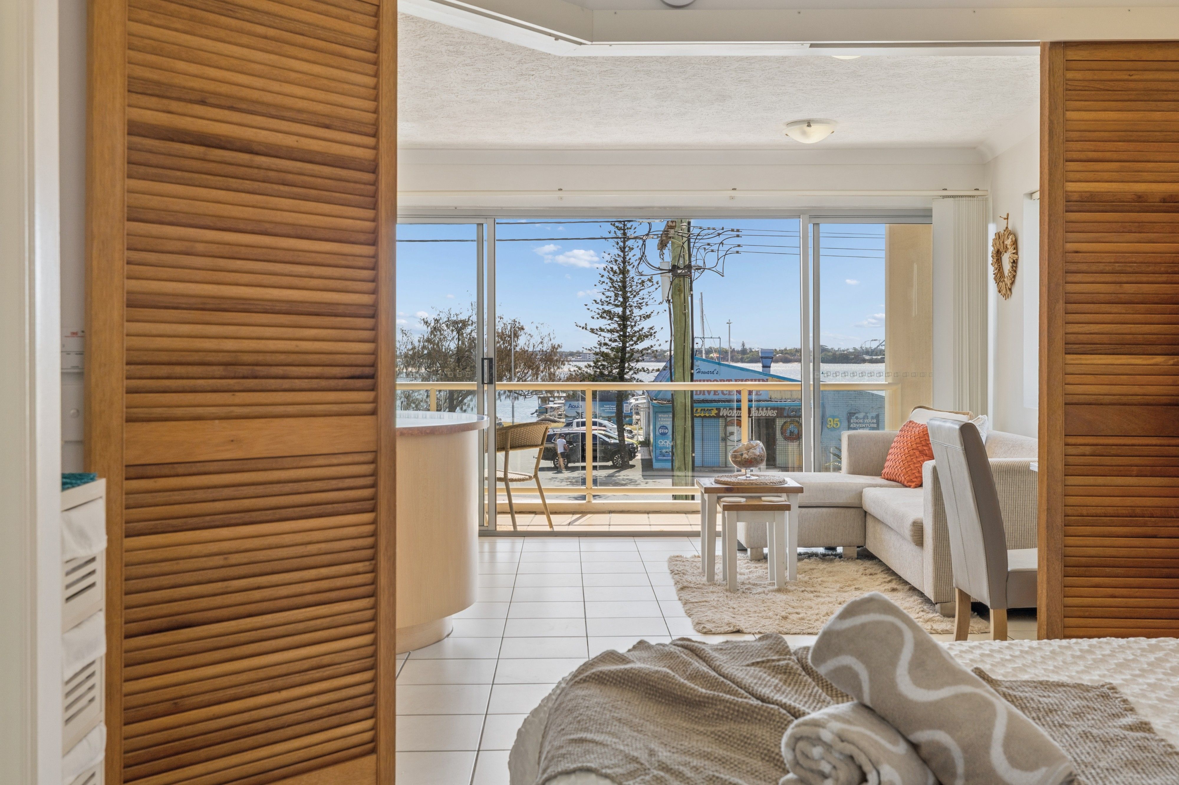 12/106-108 Marine Parade — photo 4 of 30