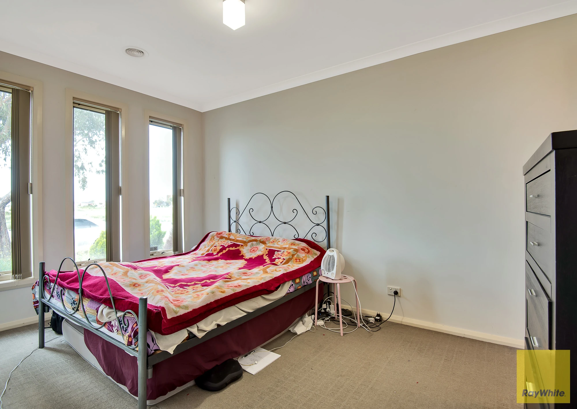 2/74 Westmeadows Lane, Truganina, VIC 3029