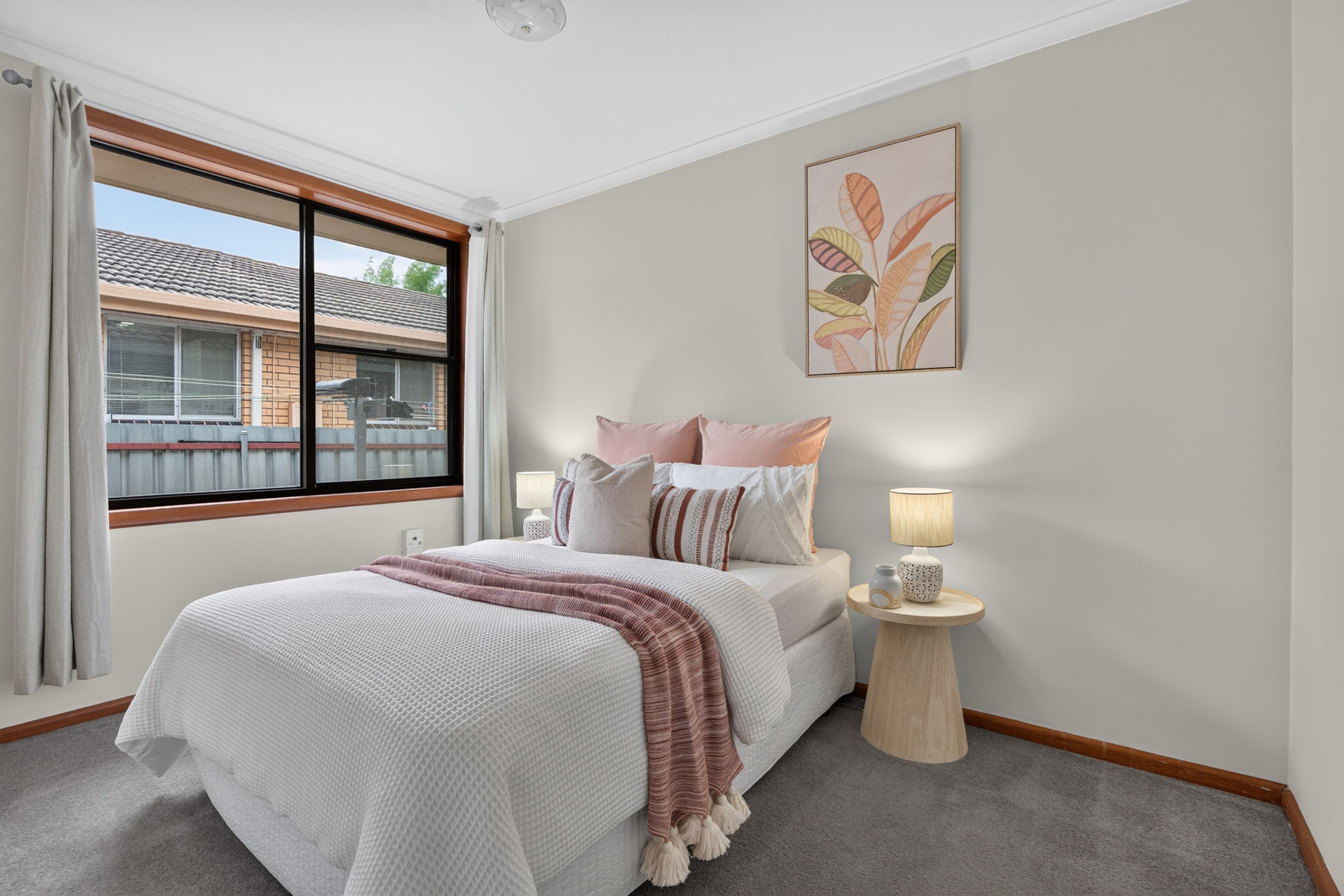 2/568 Grayfern Court — photo 3 of 18