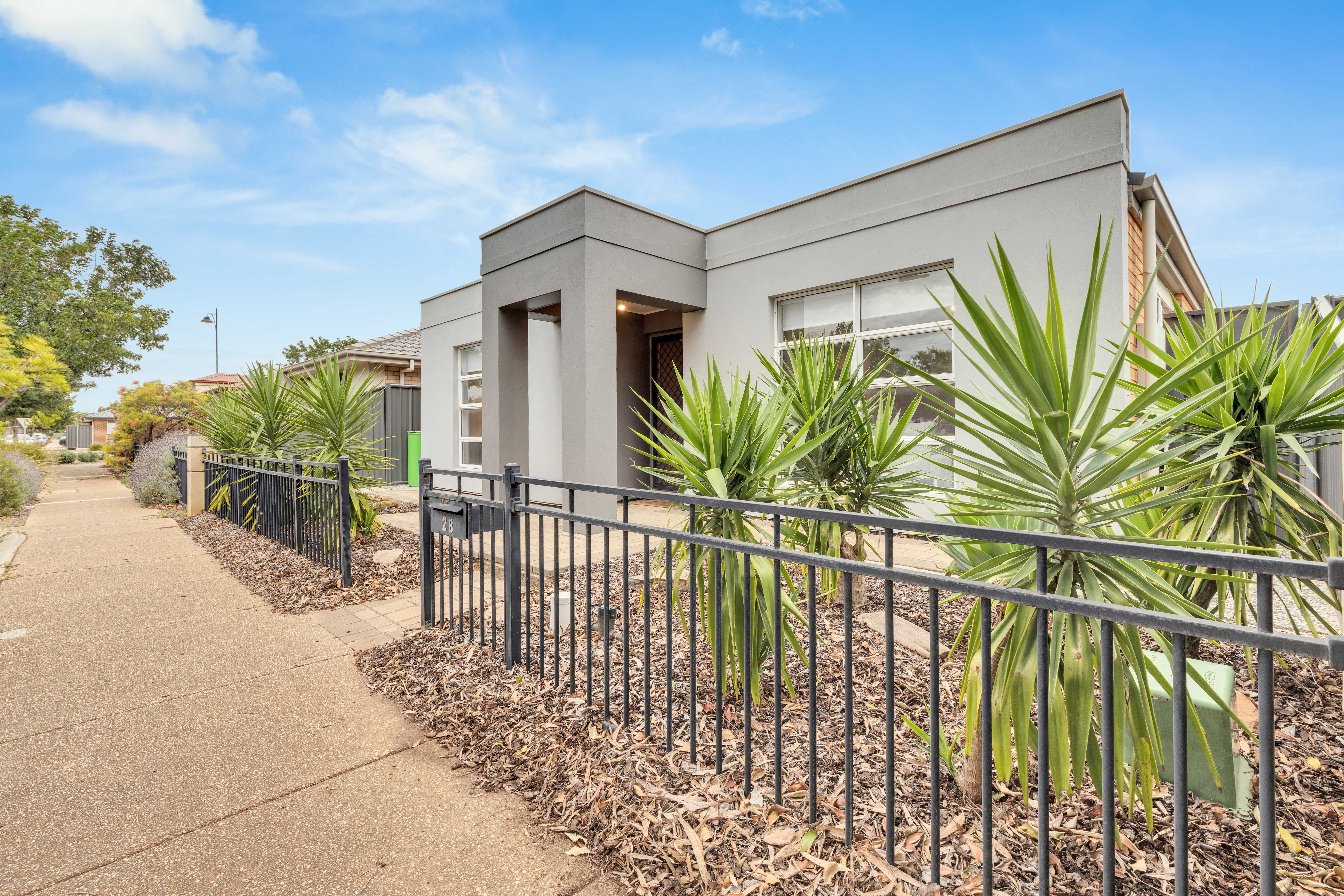 28 West Parkway, Andrews Farm, SA 5114