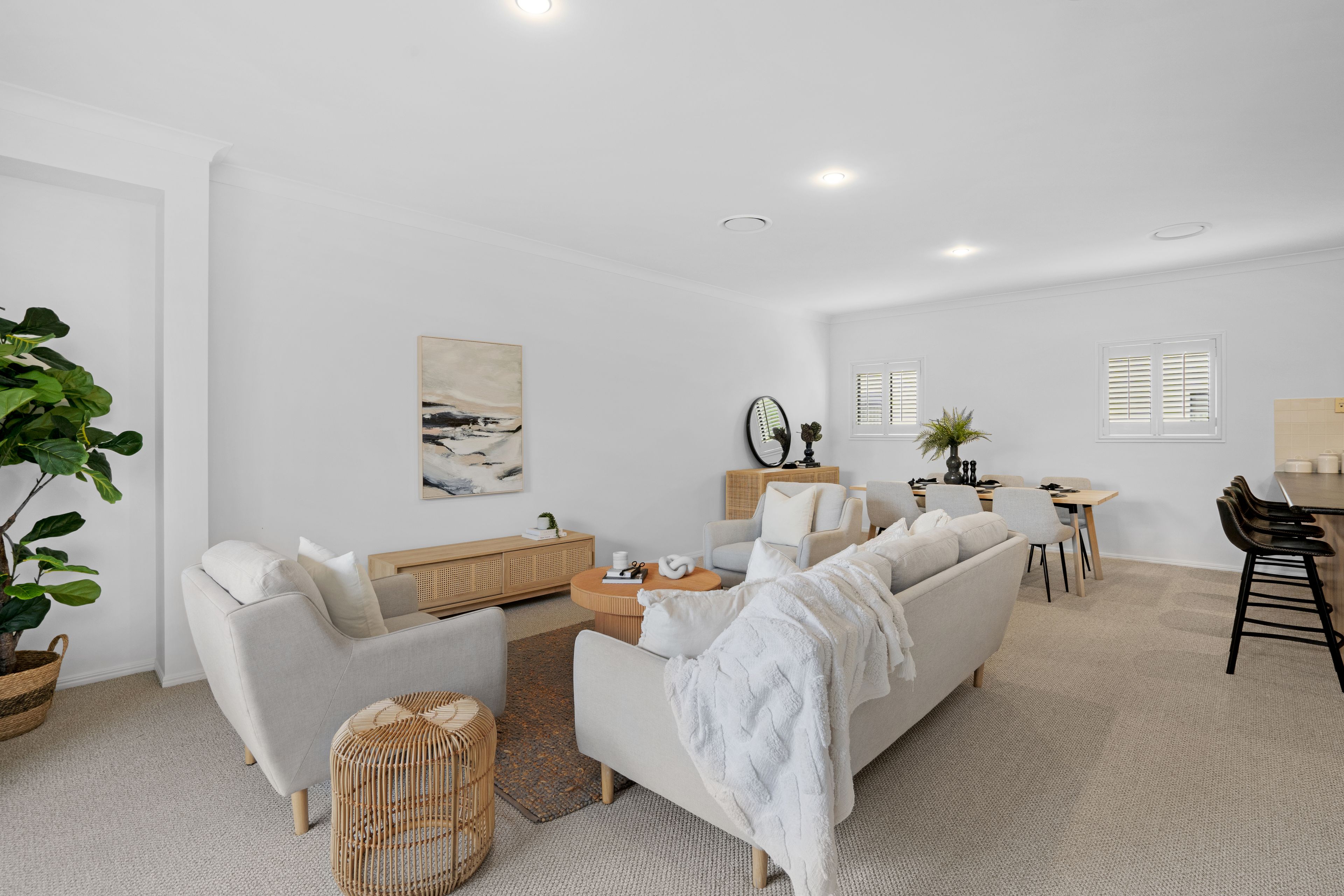 2 Tourangeau Crescent, Varsity Lakes QLD 4227