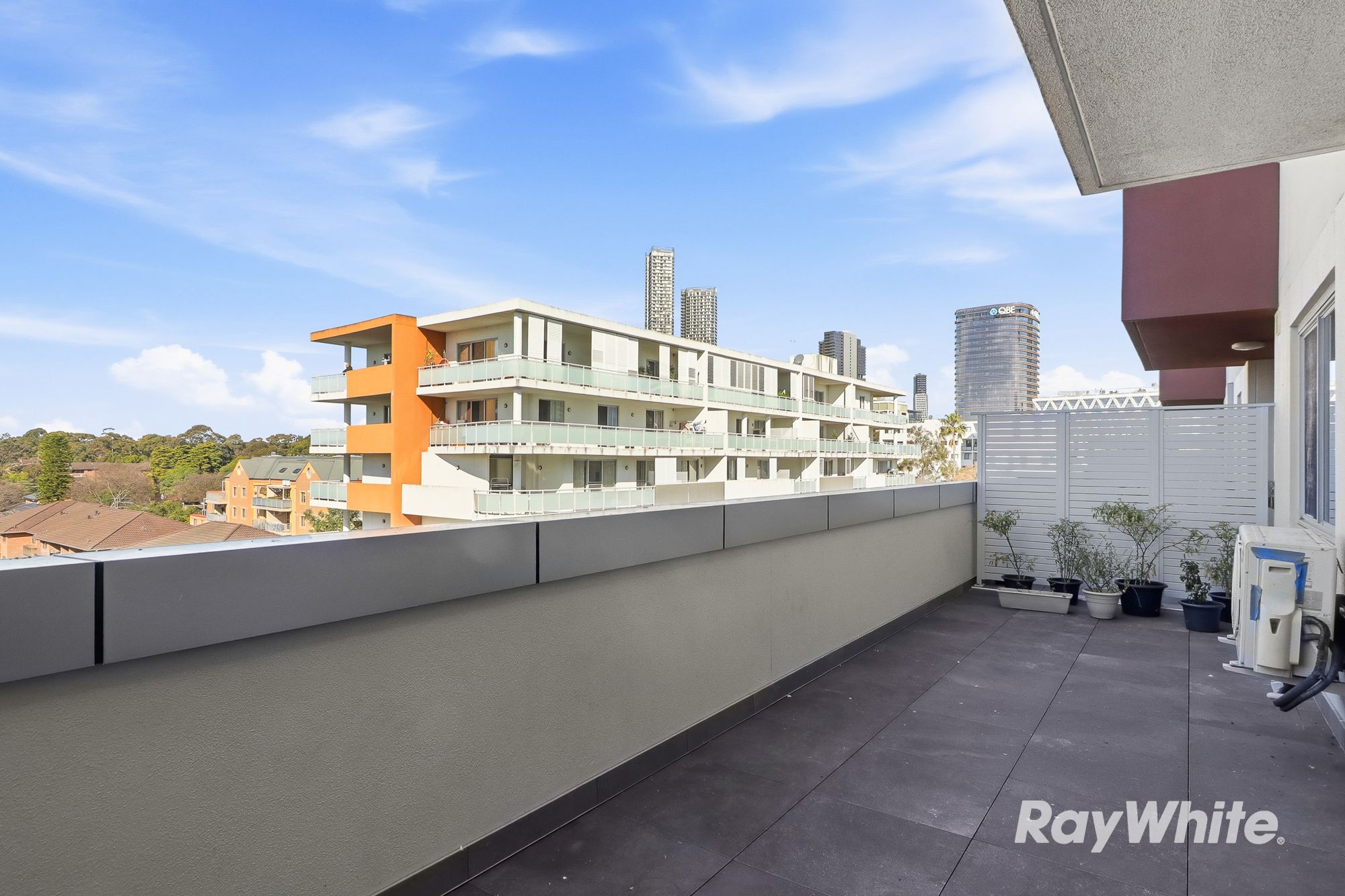 33/21 Sorrell Street — photo 9 of 14