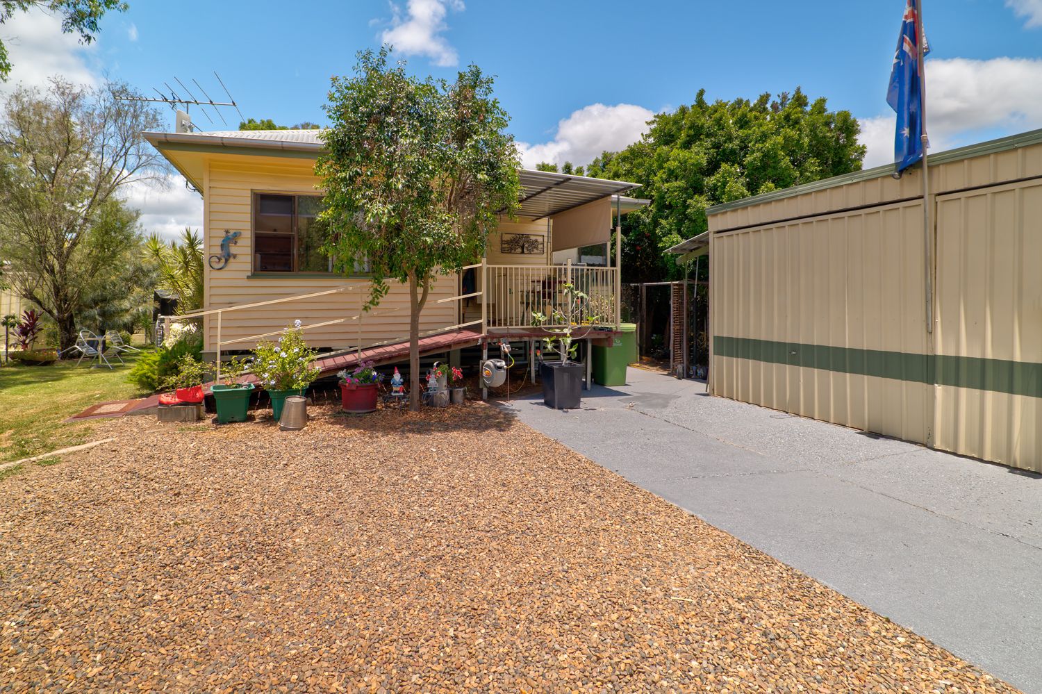 16 West Road, Coominya QLD 4311