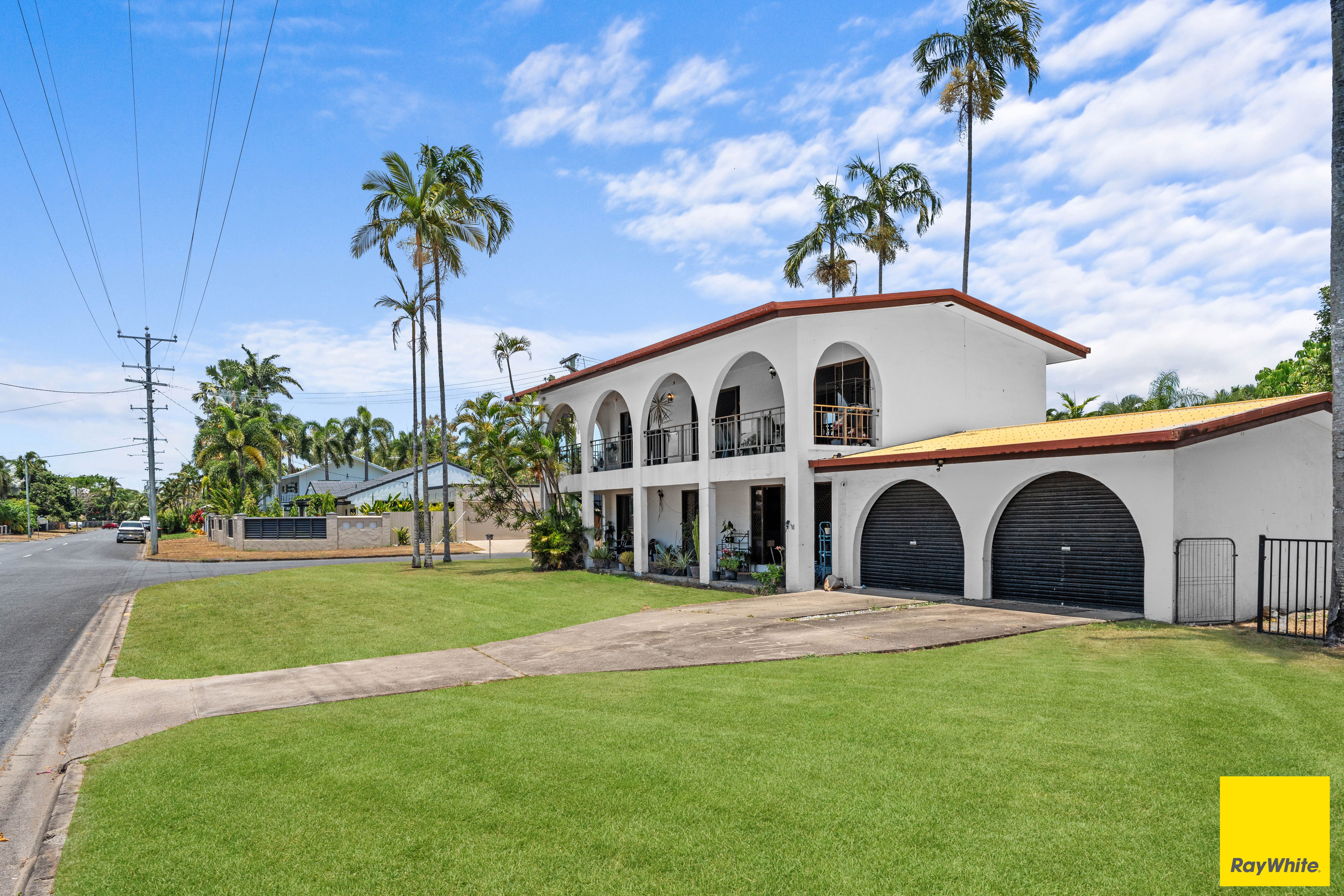 2 Monica Close, Holloways Beach, QLD 4878