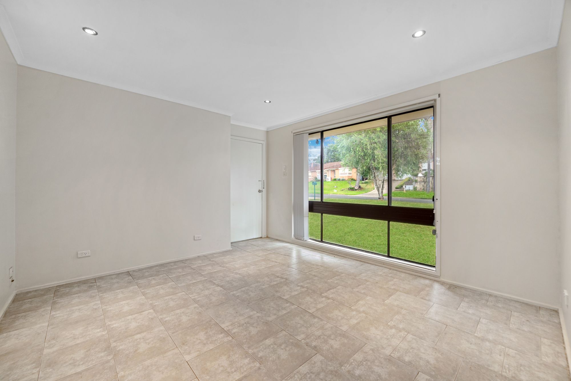 17 Bardolph Avenue, Rosemeadow, NSW 2560