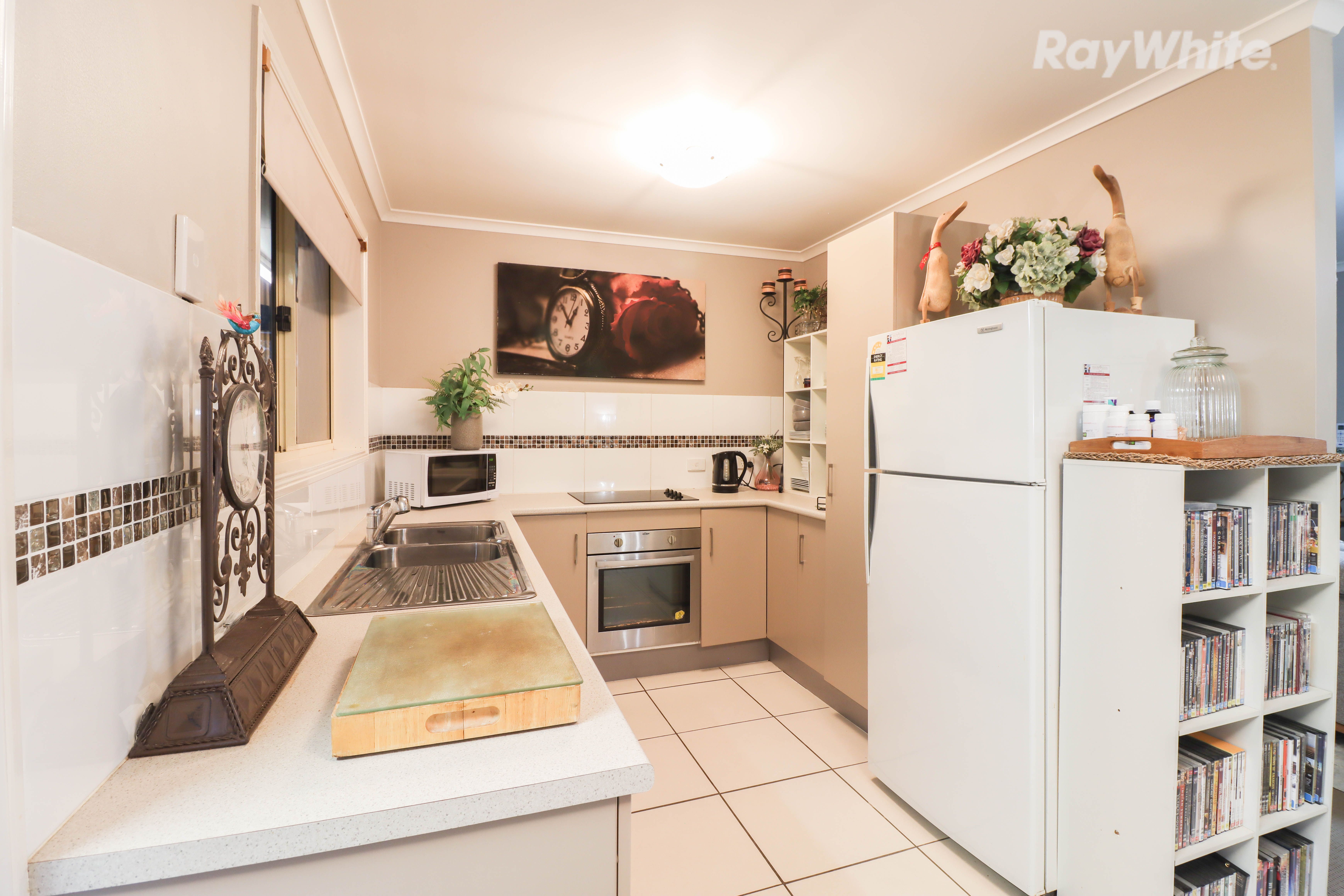 10/86 Woodford Street — photo 4 of 16